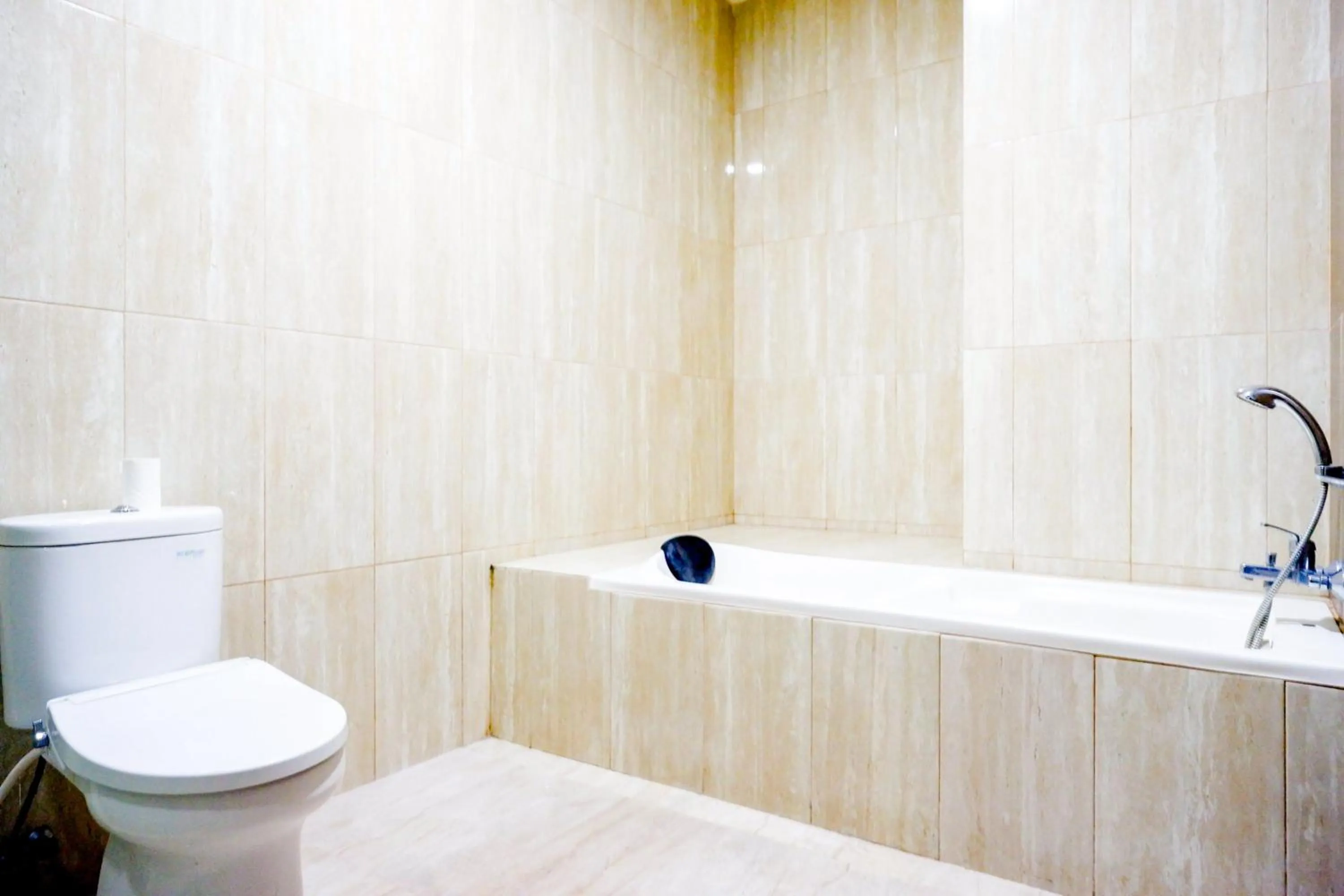 Bathroom in Sans Hotel Nagari Malioboro