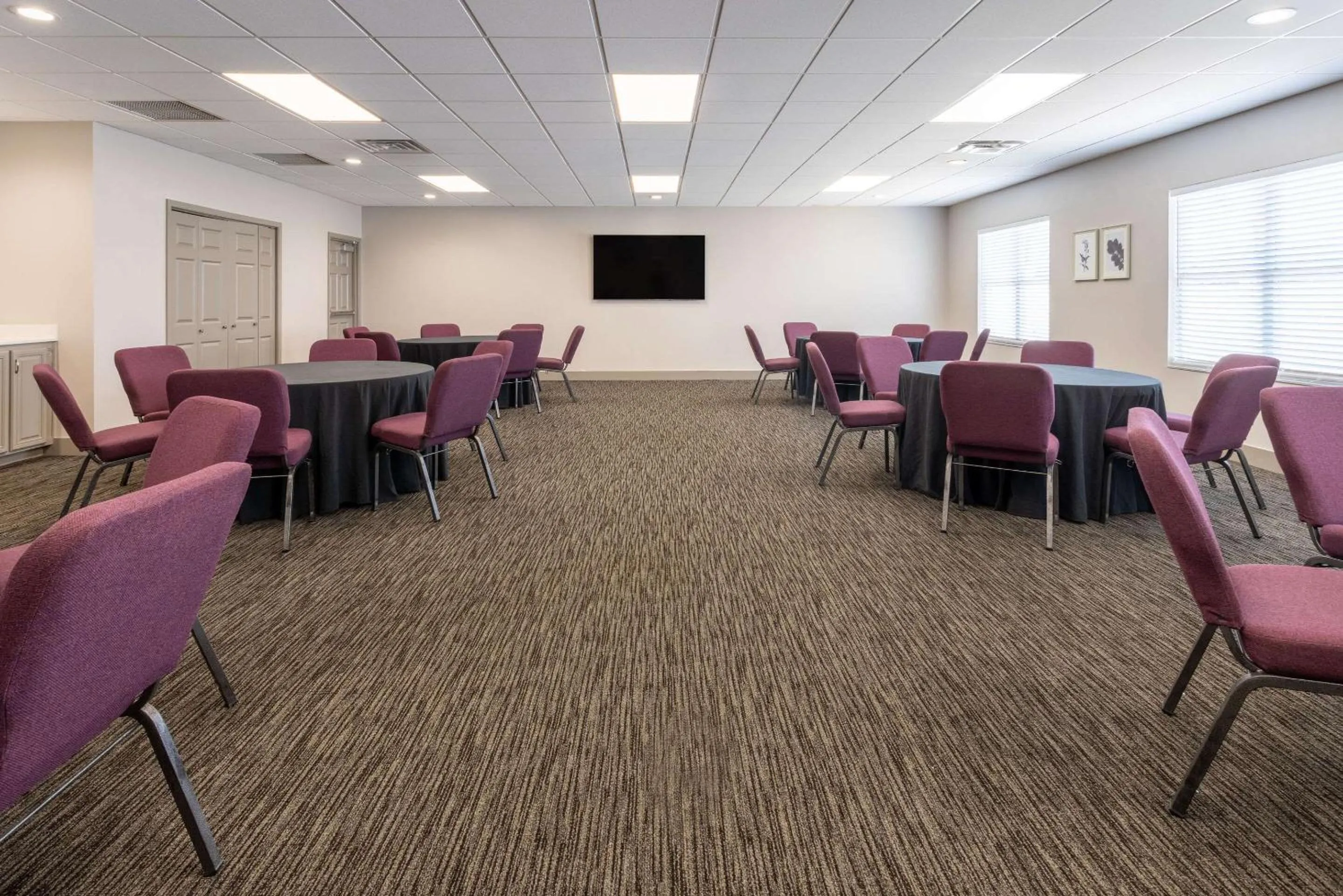 Meeting/conference room in Country Inn & Suites by Radisson, Valdosta, GA
