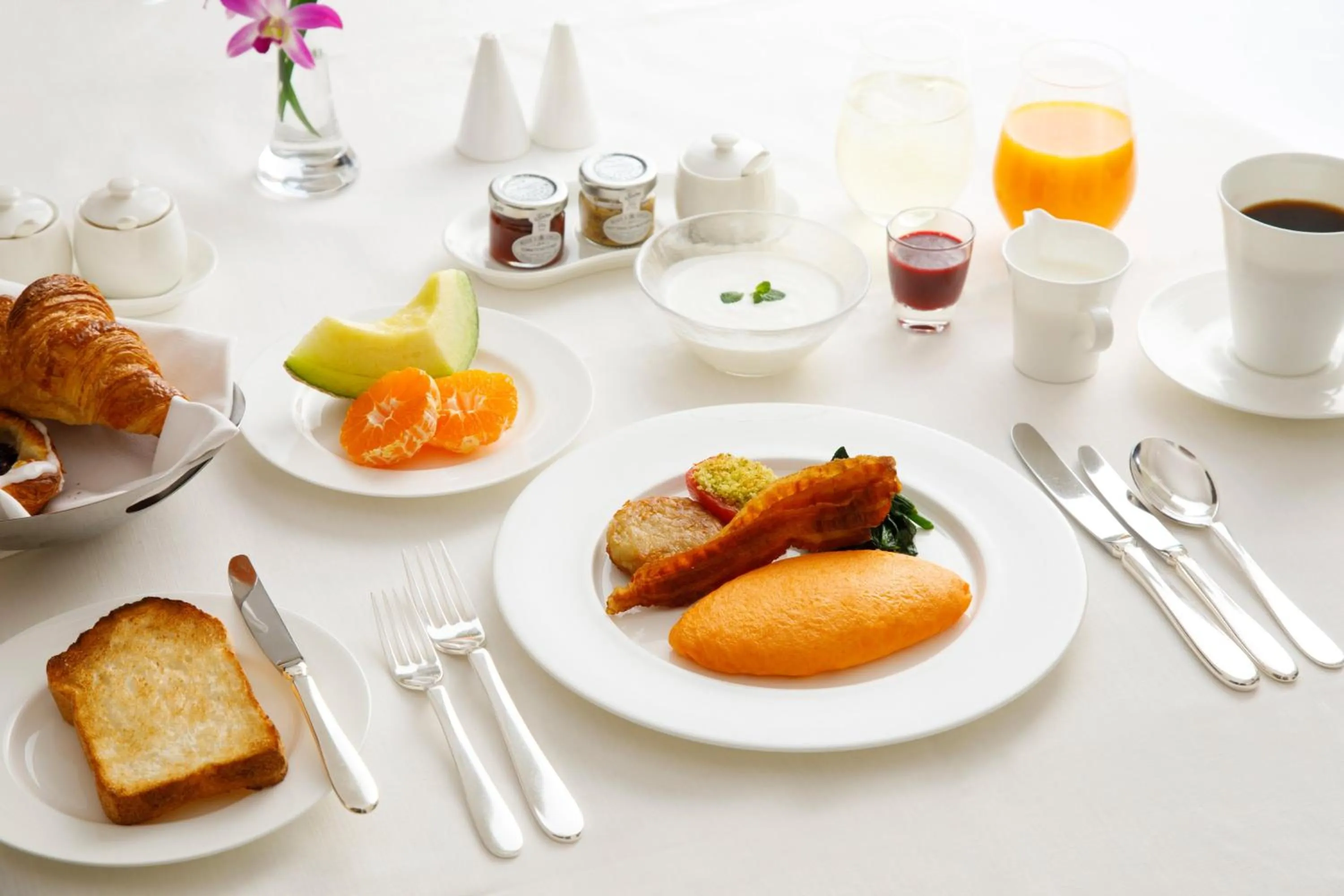 Breakfast in Mandarin Oriental, Tokyo