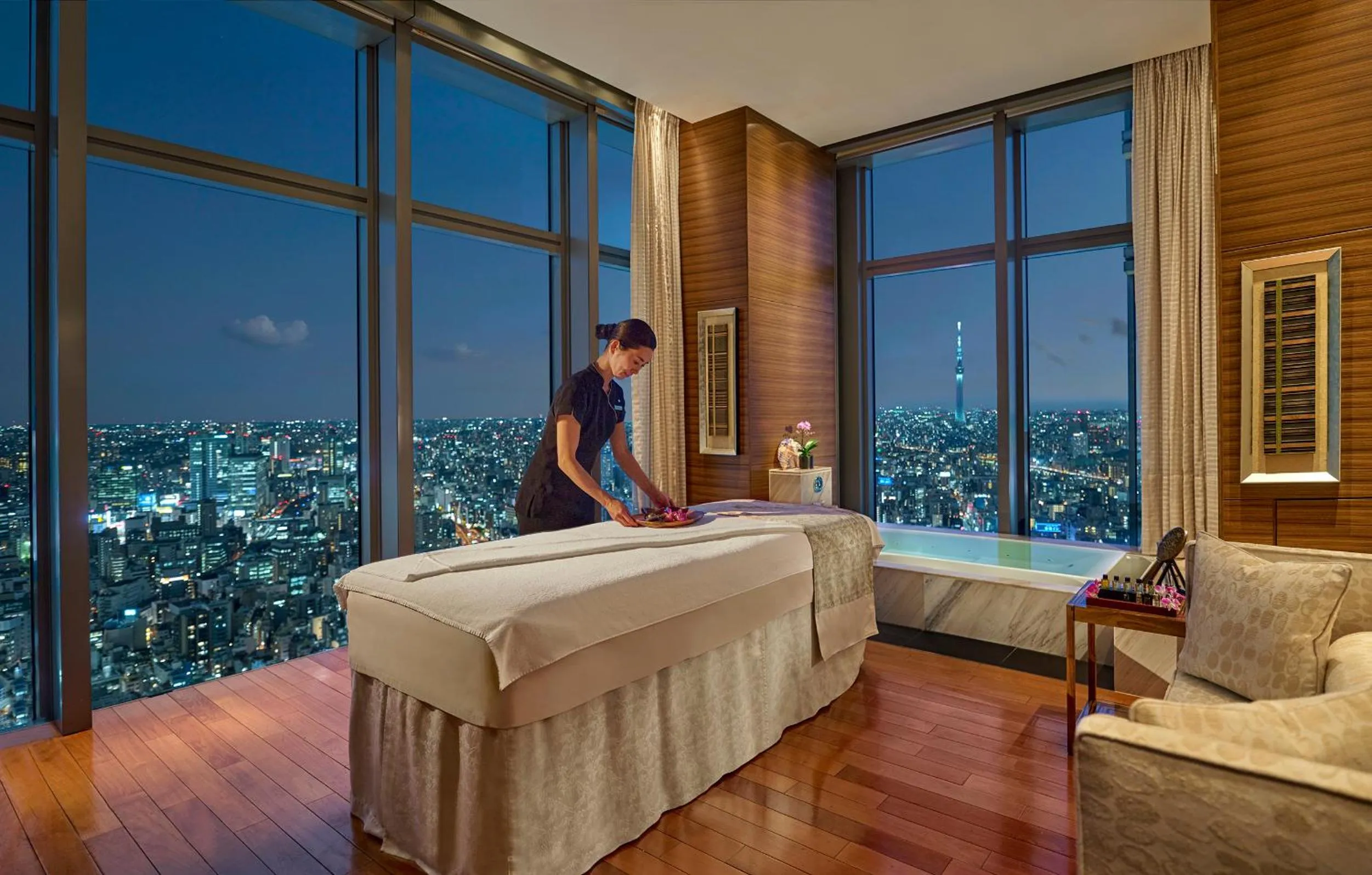 Spa and wellness centre/facilities, Bed in Mandarin Oriental, Tokyo