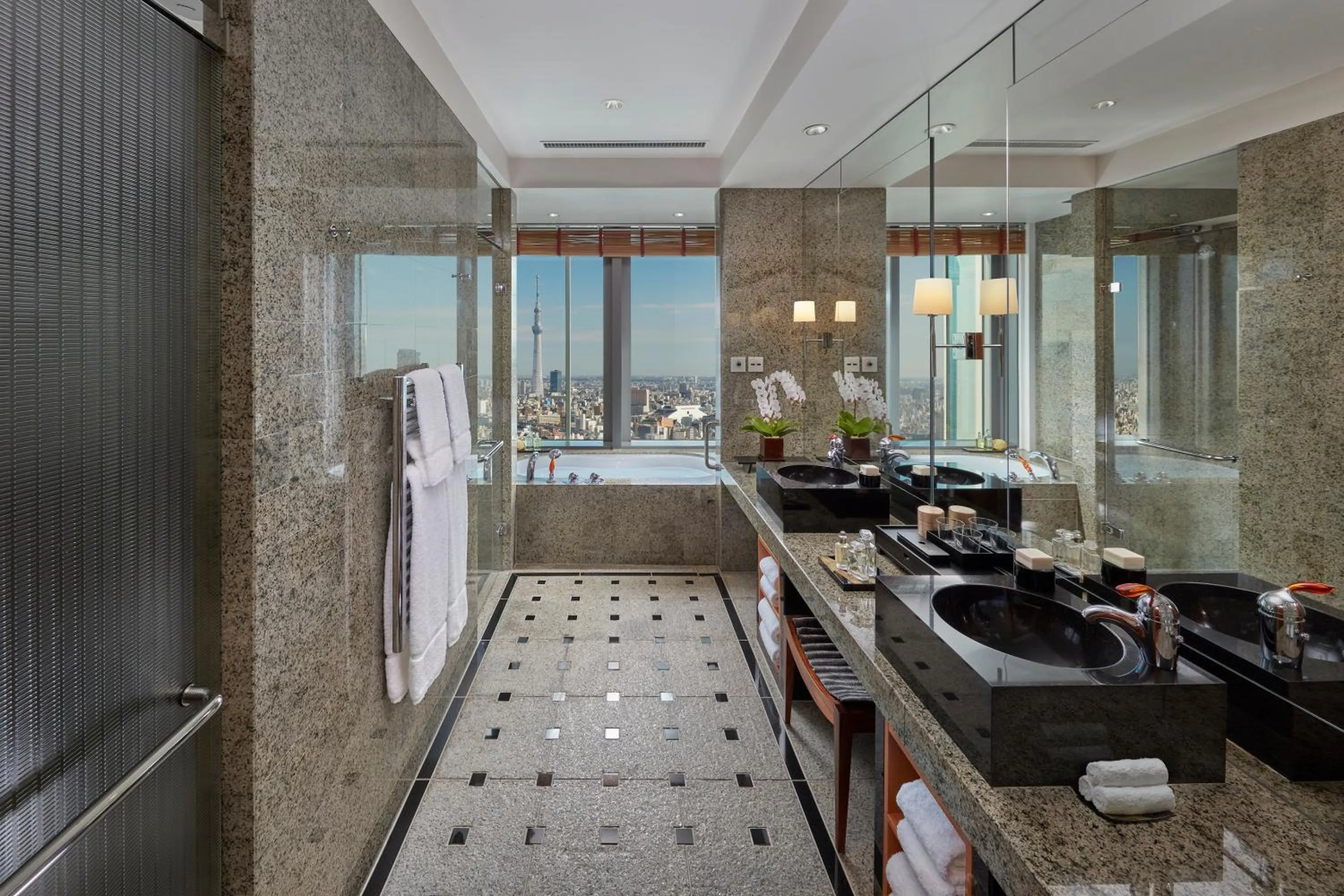 Bathroom in Mandarin Oriental, Tokyo