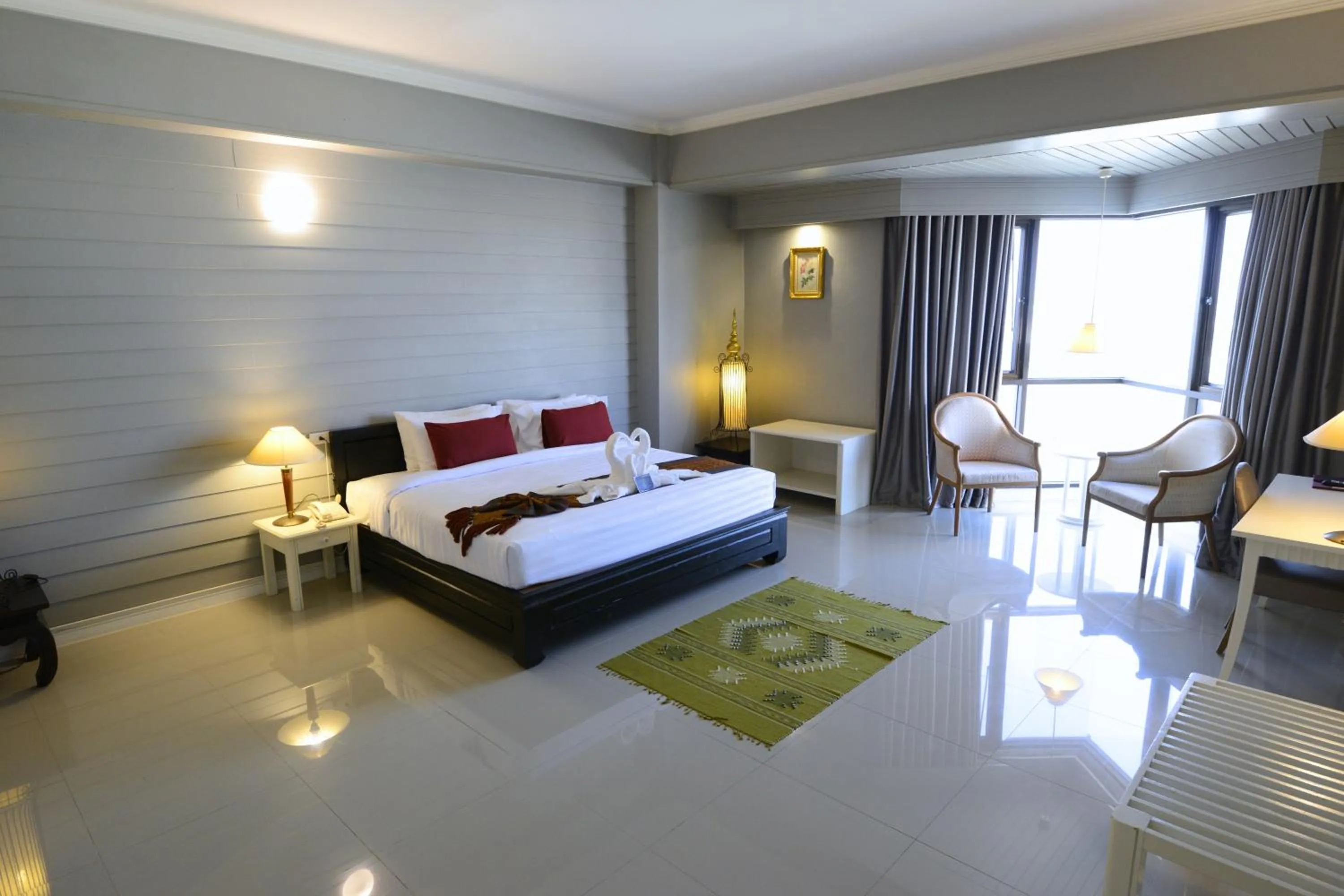 Bedroom, Bed in Napalai Hotel