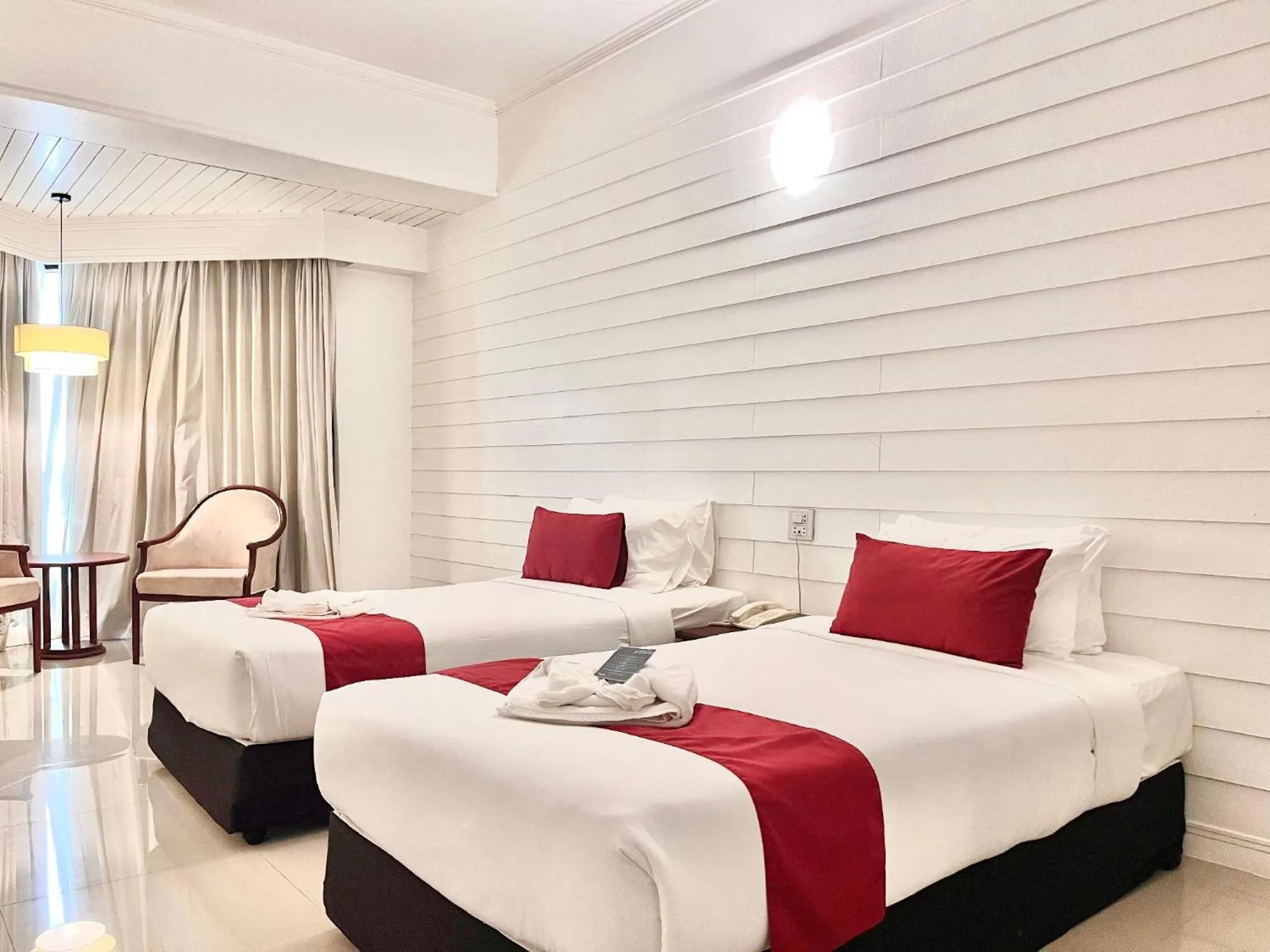 Bedroom, Bed in Napalai Hotel