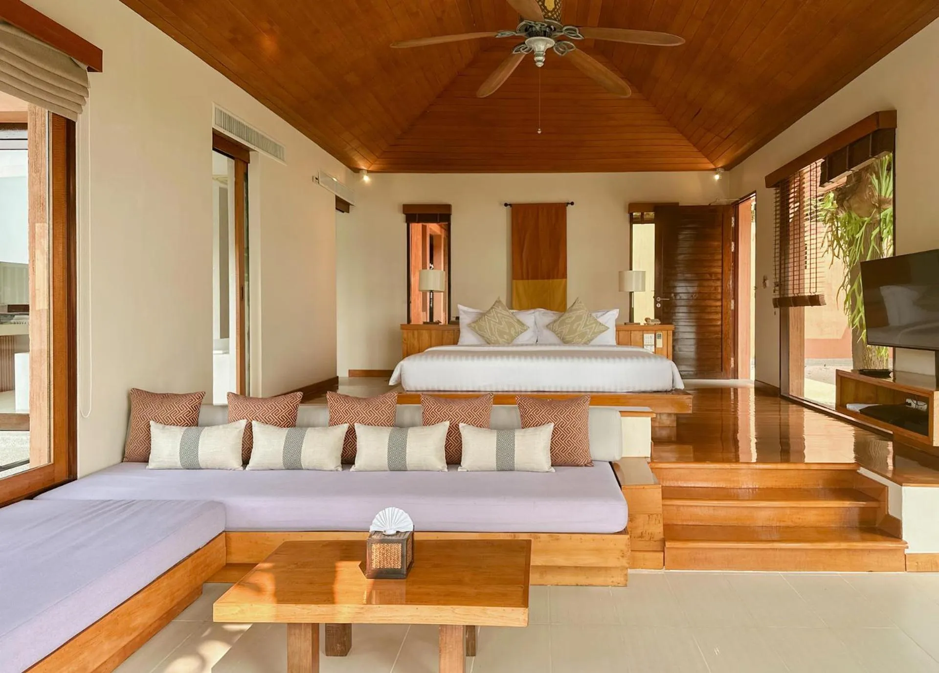 Bed in Korsiri Pool Villas