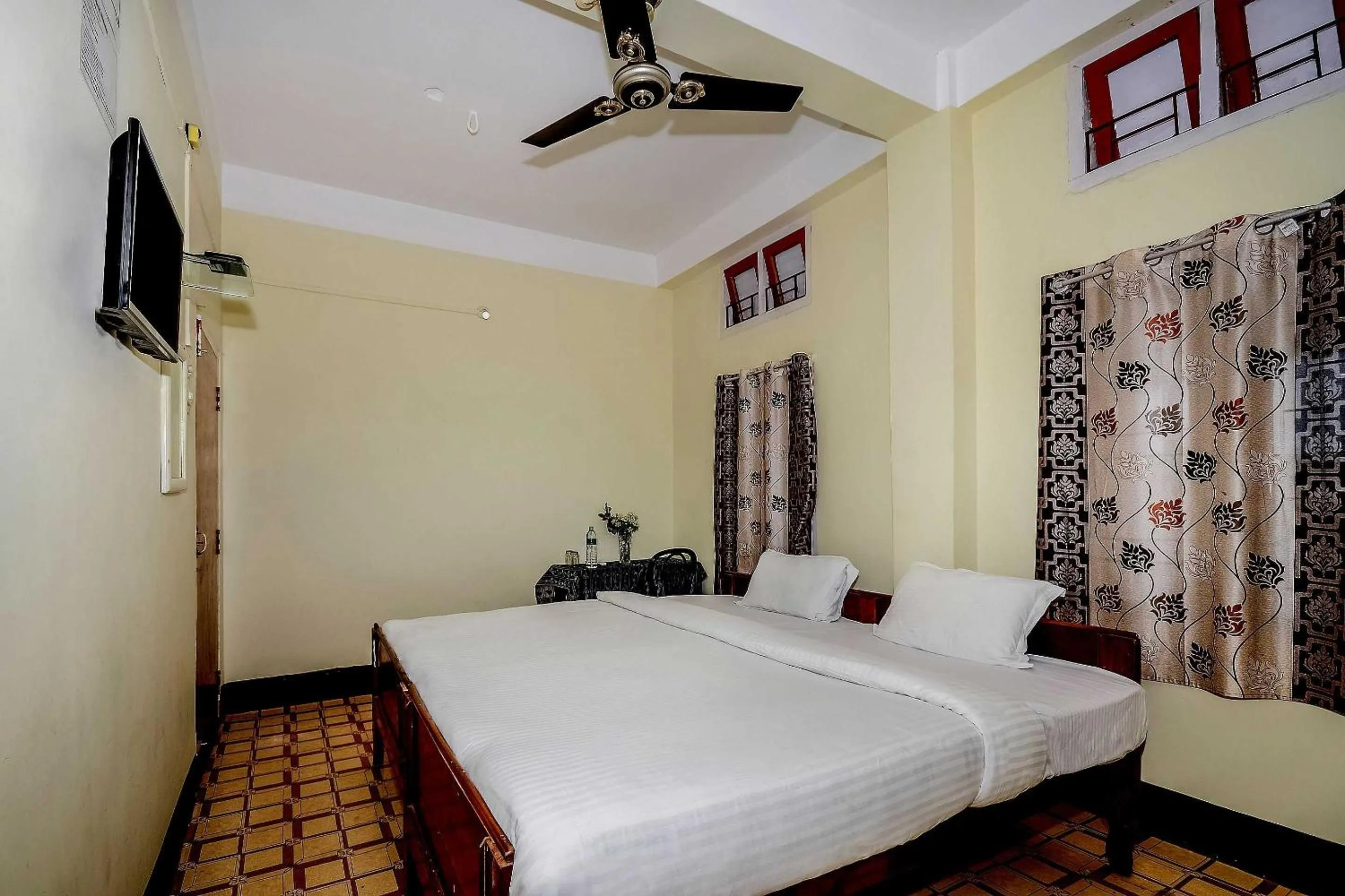 Bedroom, Bed in Hotel O Kirtti Inn