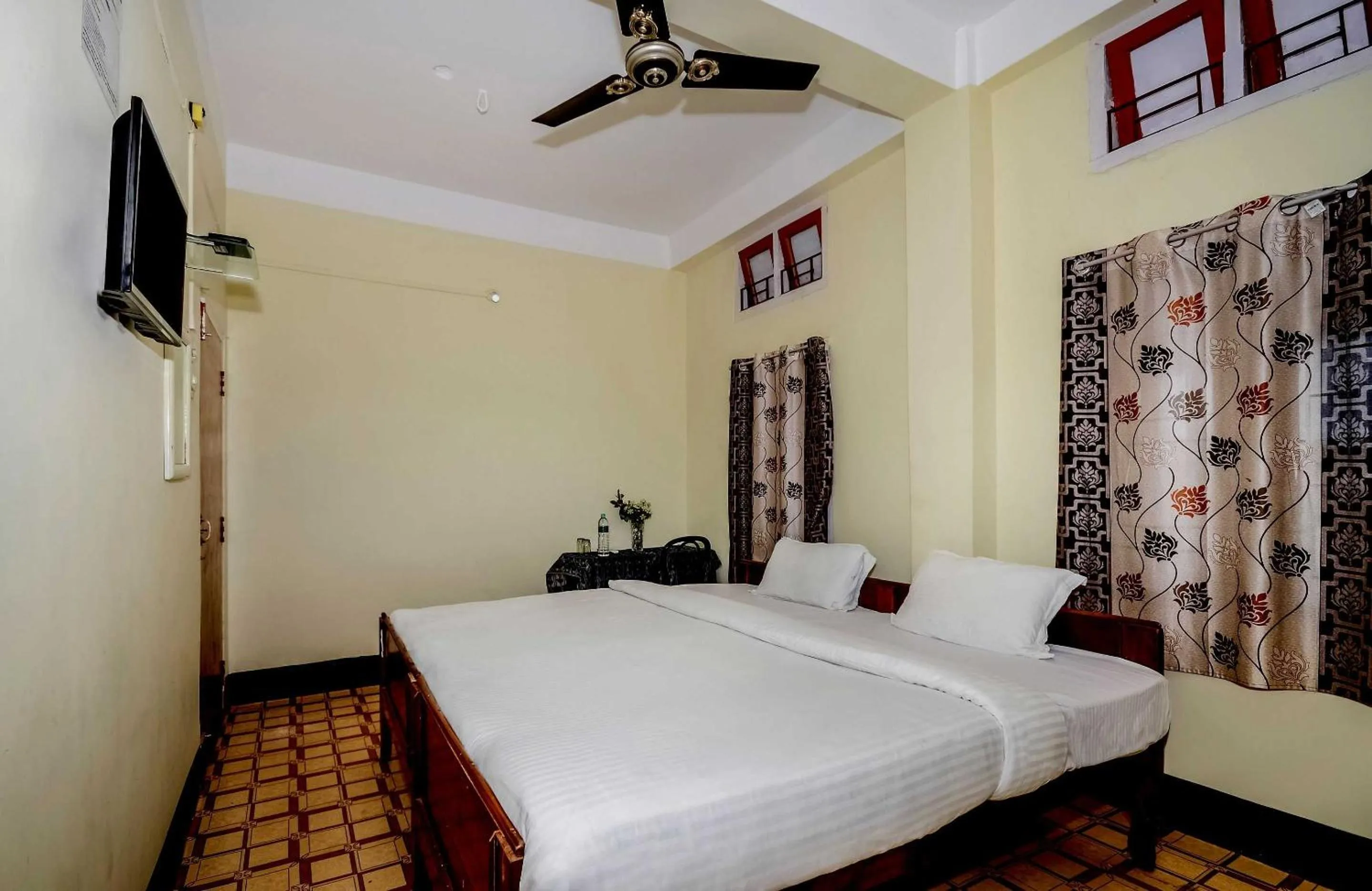 Bedroom, Bed in Hotel O Kirtti Inn