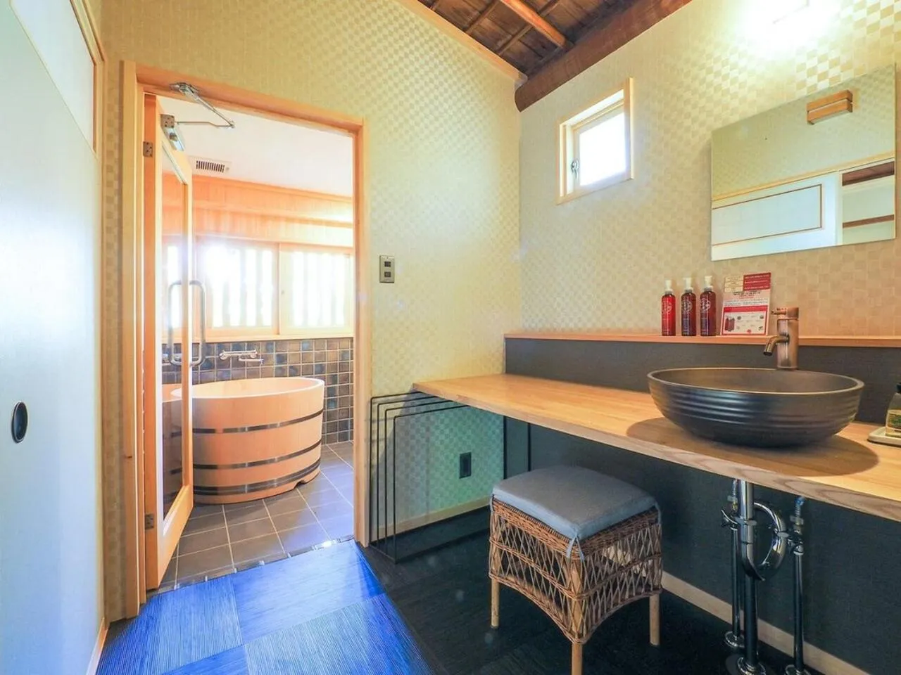 Photo of the whole room in Arai Ryokan