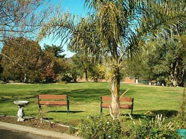Area and facilities in Colonial Inn Motel