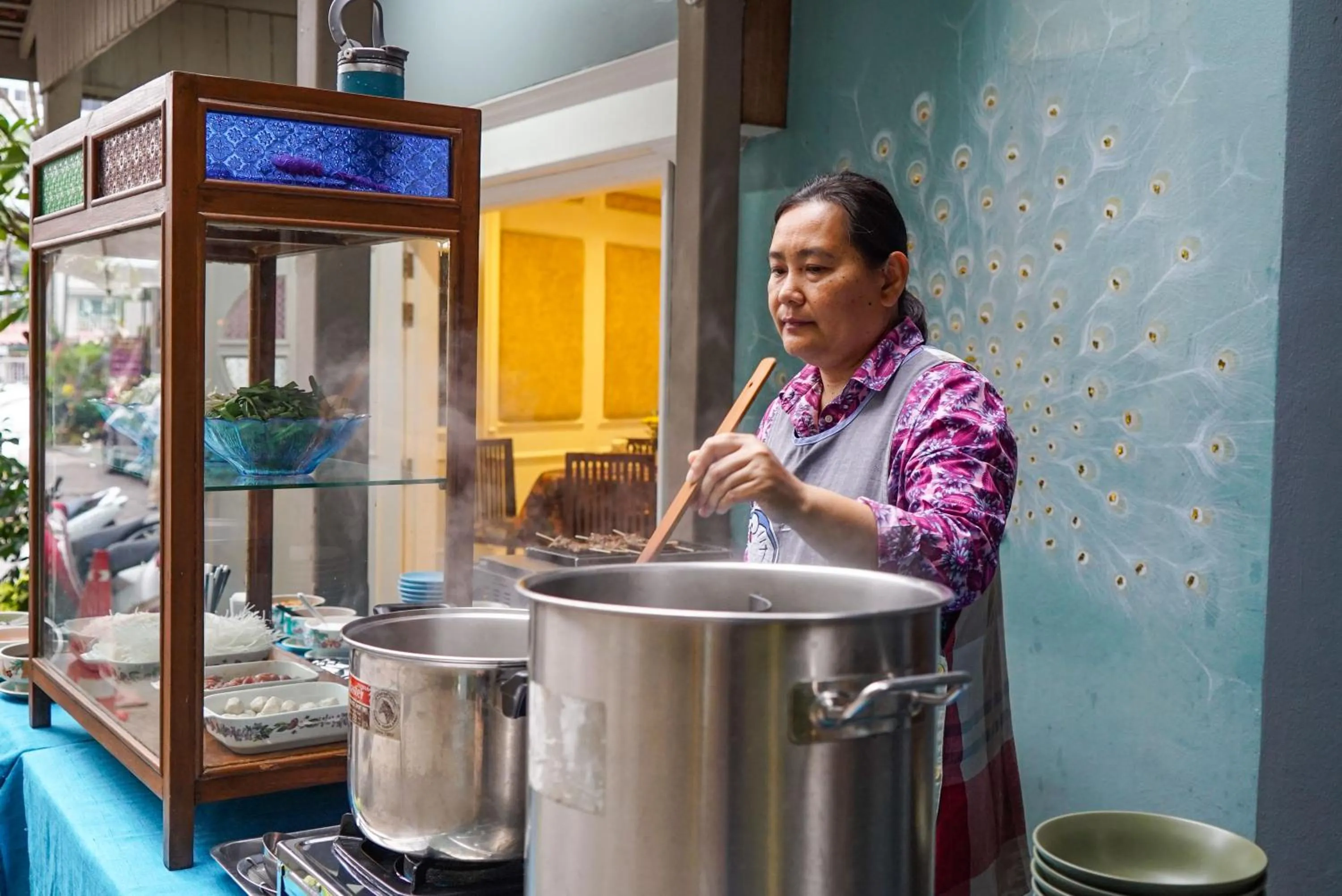 Restaurant/places to eat in At Pingnakorn Nimman Hotel