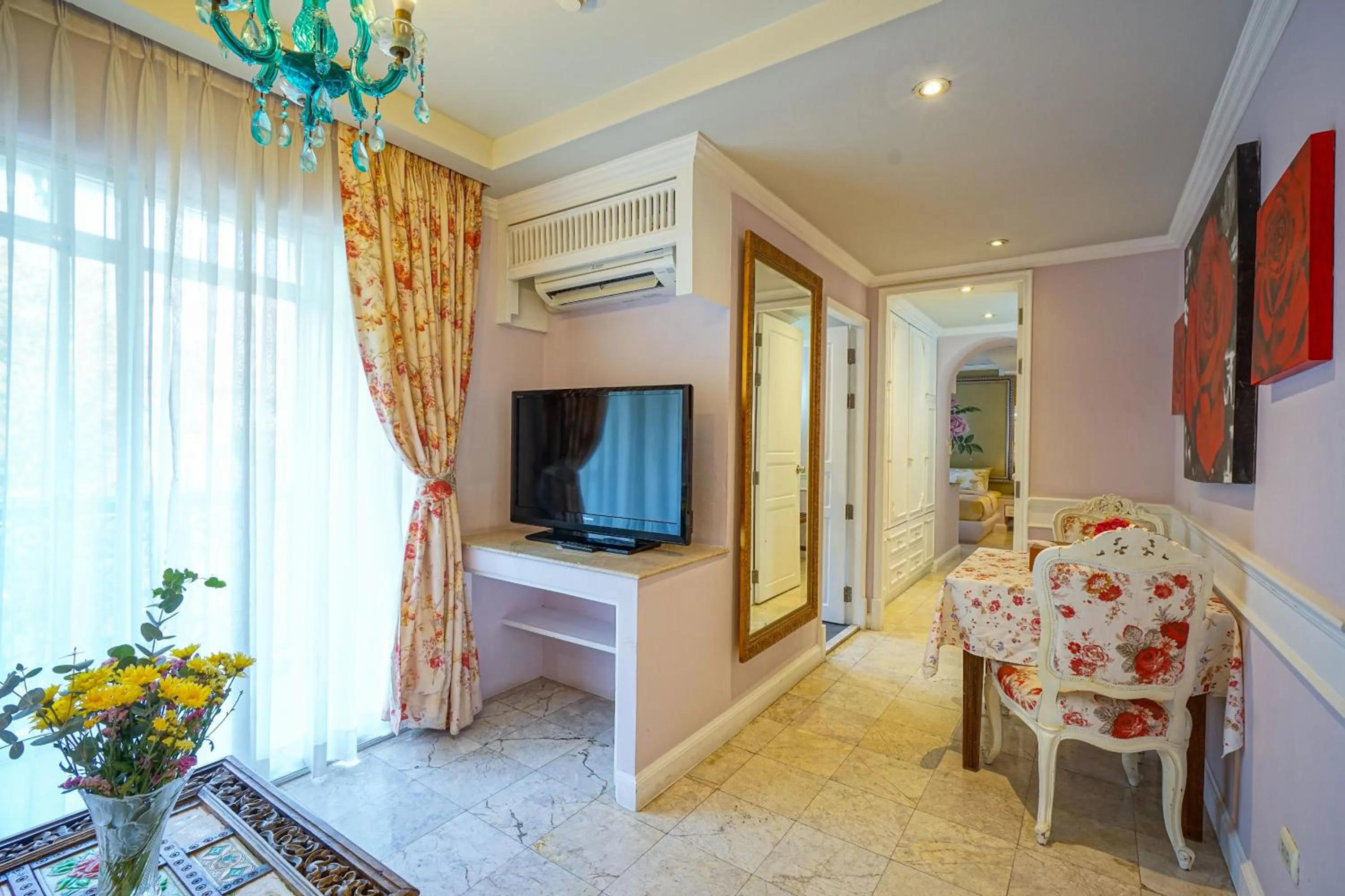 TV and multimedia, Bed in At Pingnakorn Nimman Hotel