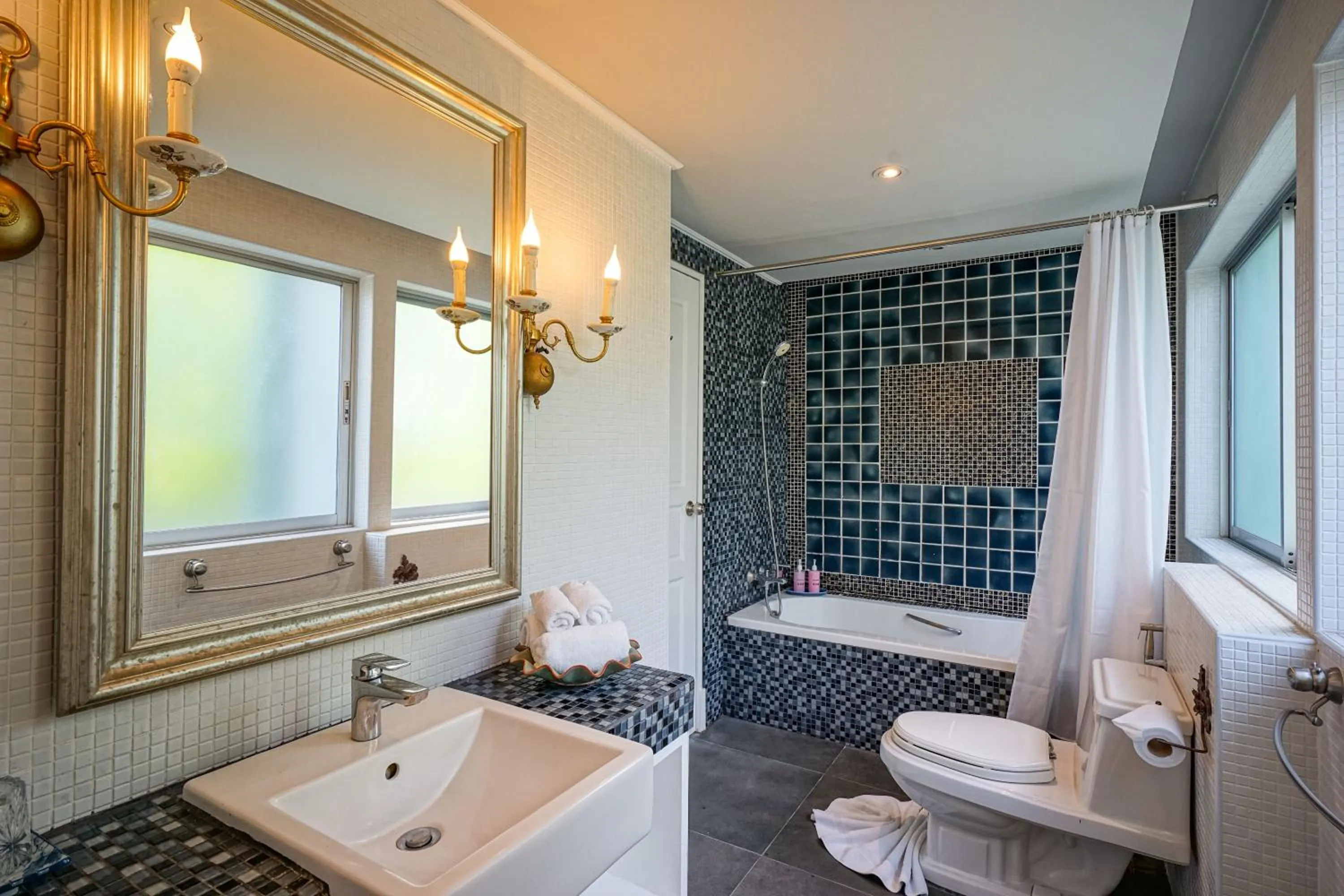 At Pingnakorn Nimman Hotel