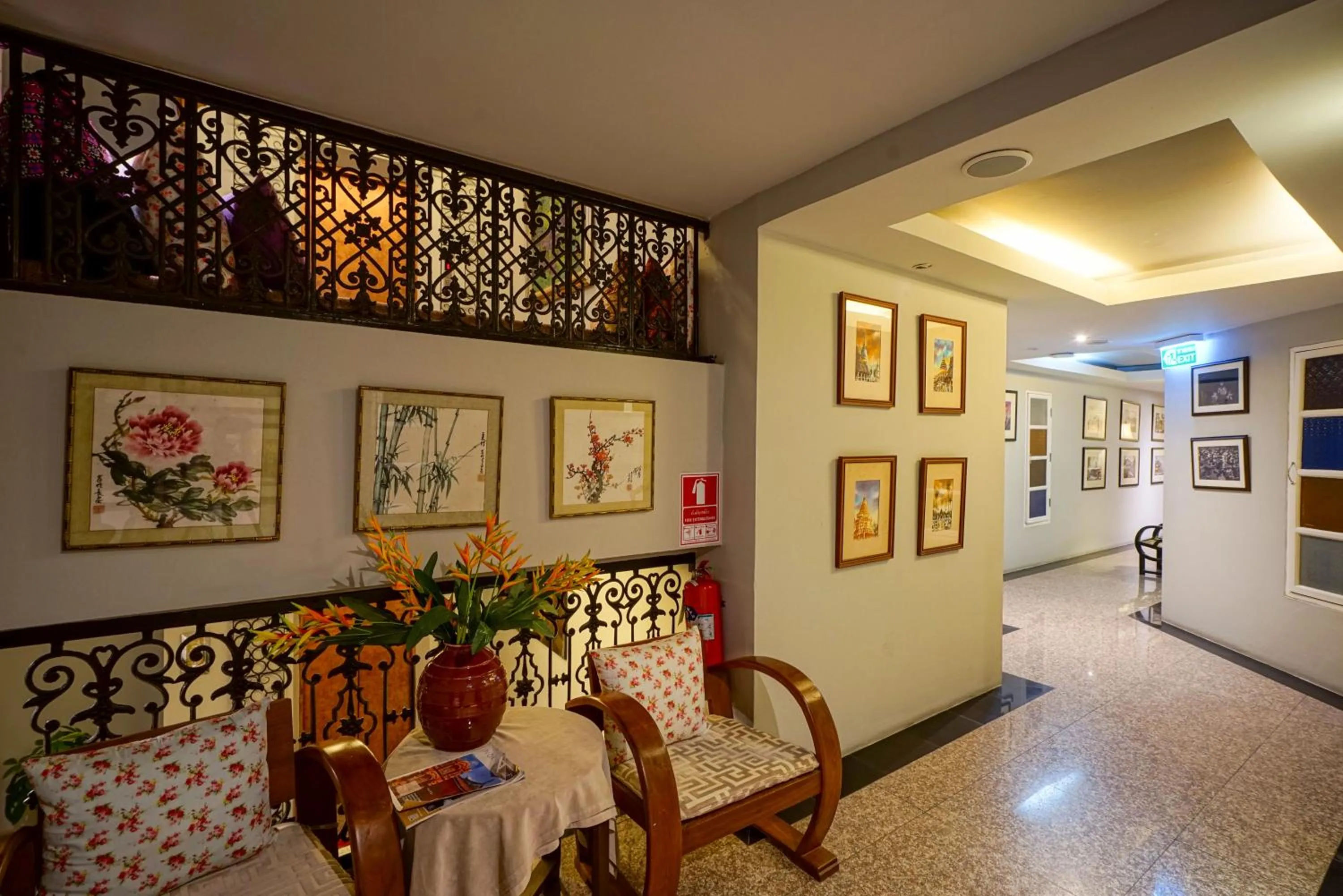 Inner courtyard view in At Pingnakorn Nimman Hotel