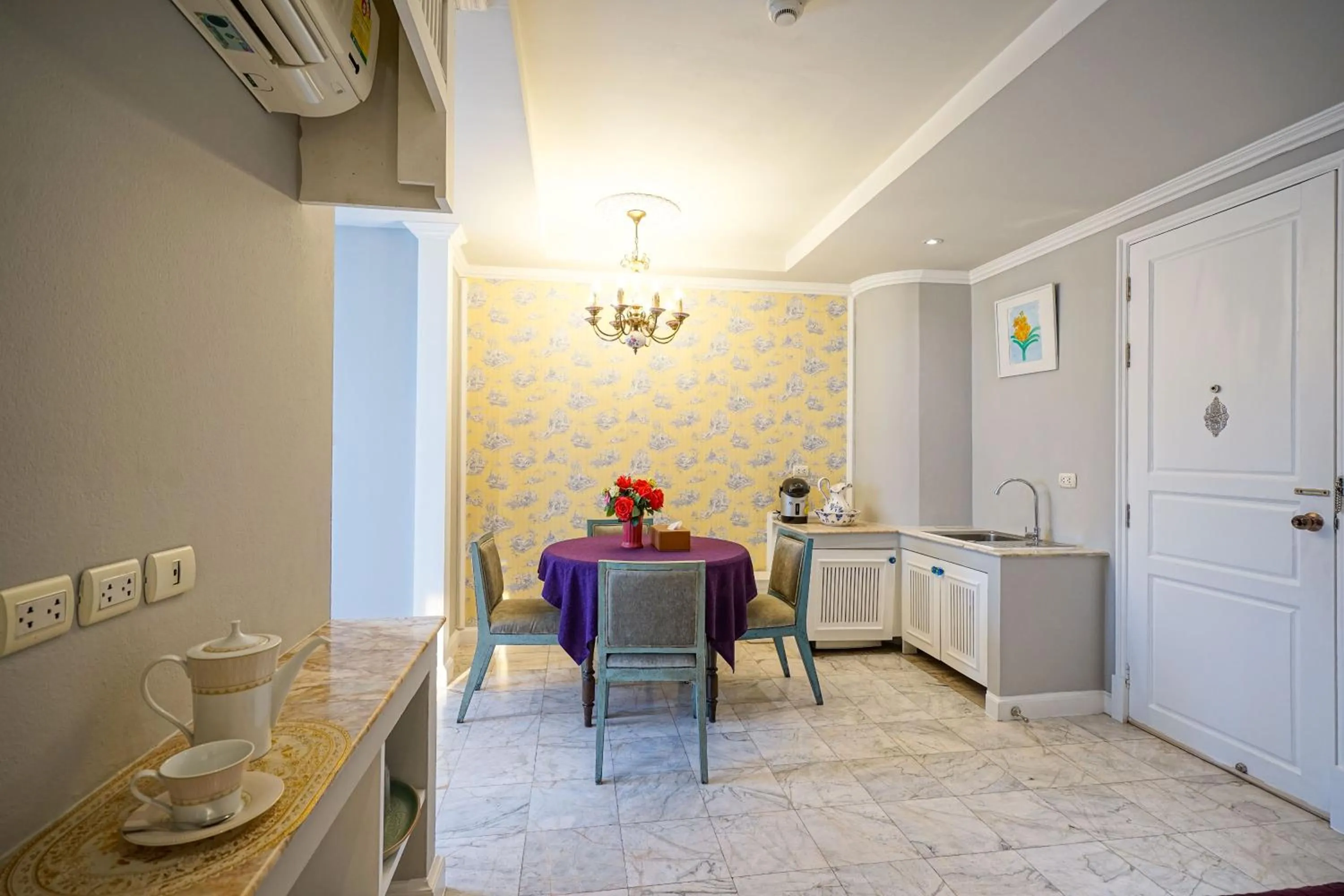 At Pingnakorn Nimman Hotel