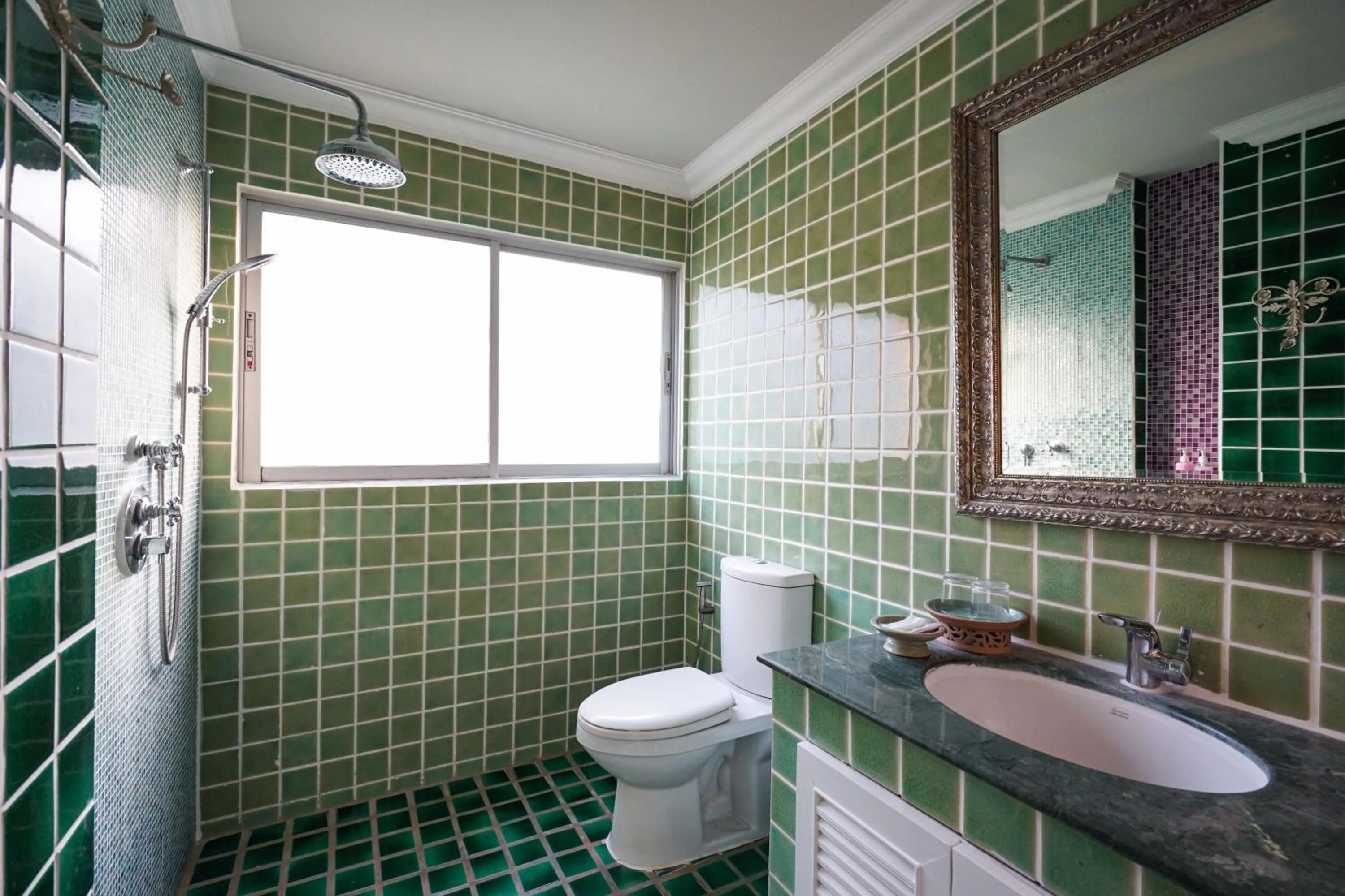 At Pingnakorn Nimman Hotel