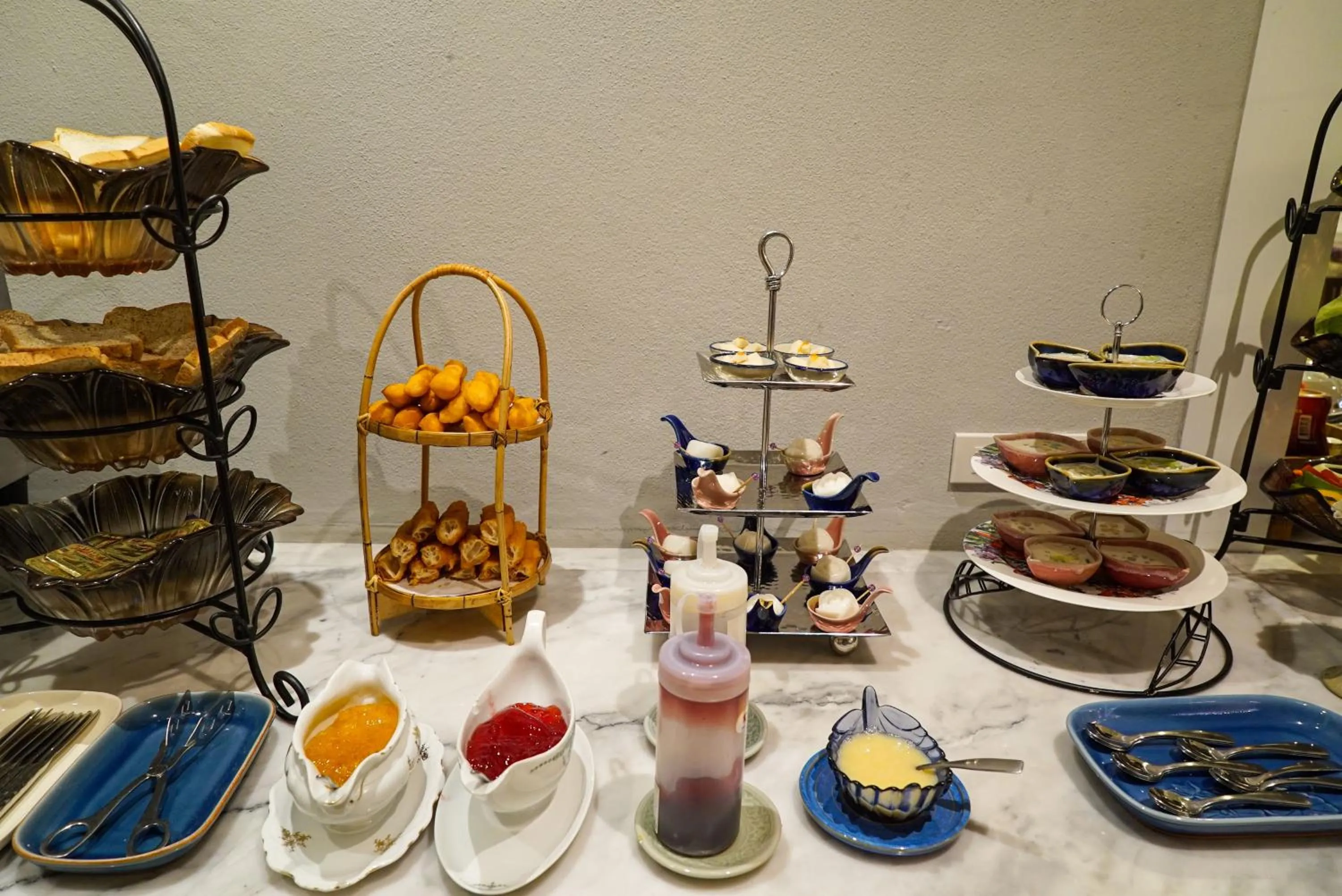 Breakfast in At Pingnakorn Nimman Hotel