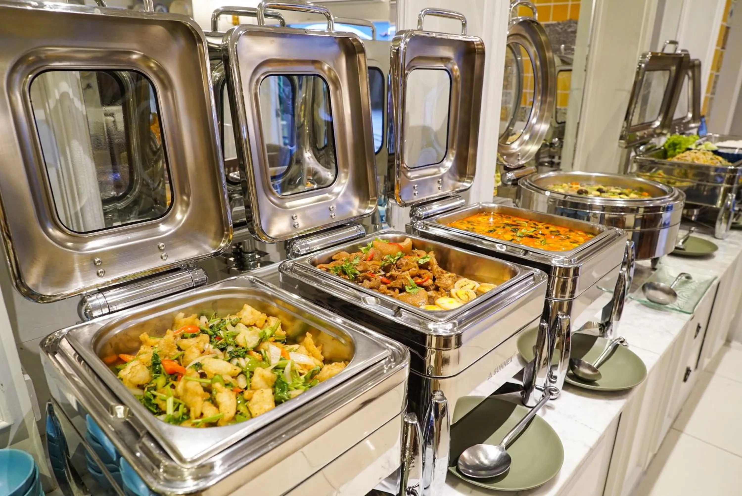 Breakfast in At Pingnakorn Nimman Hotel