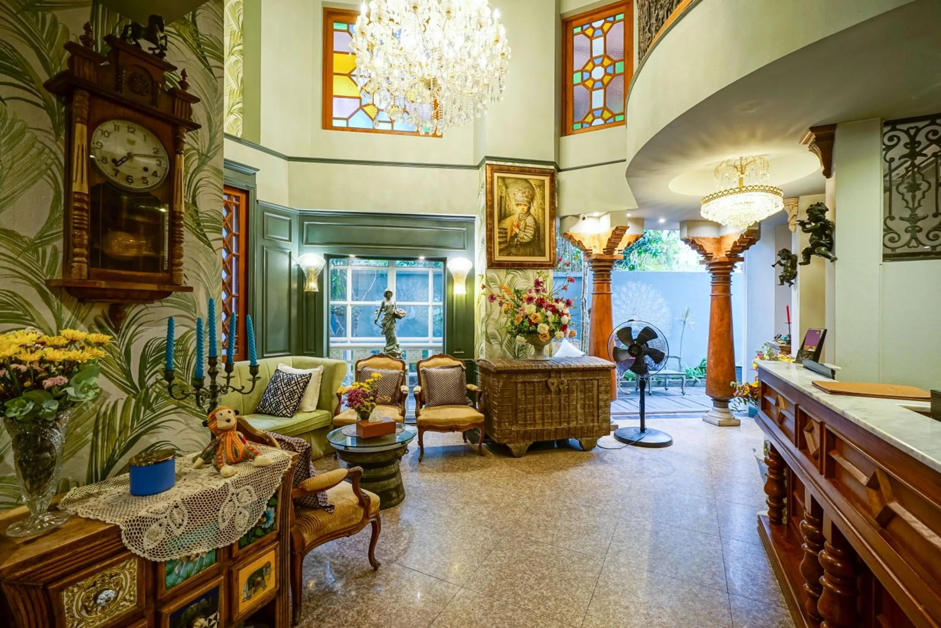 Lobby or reception in At Pingnakorn Nimman Hotel