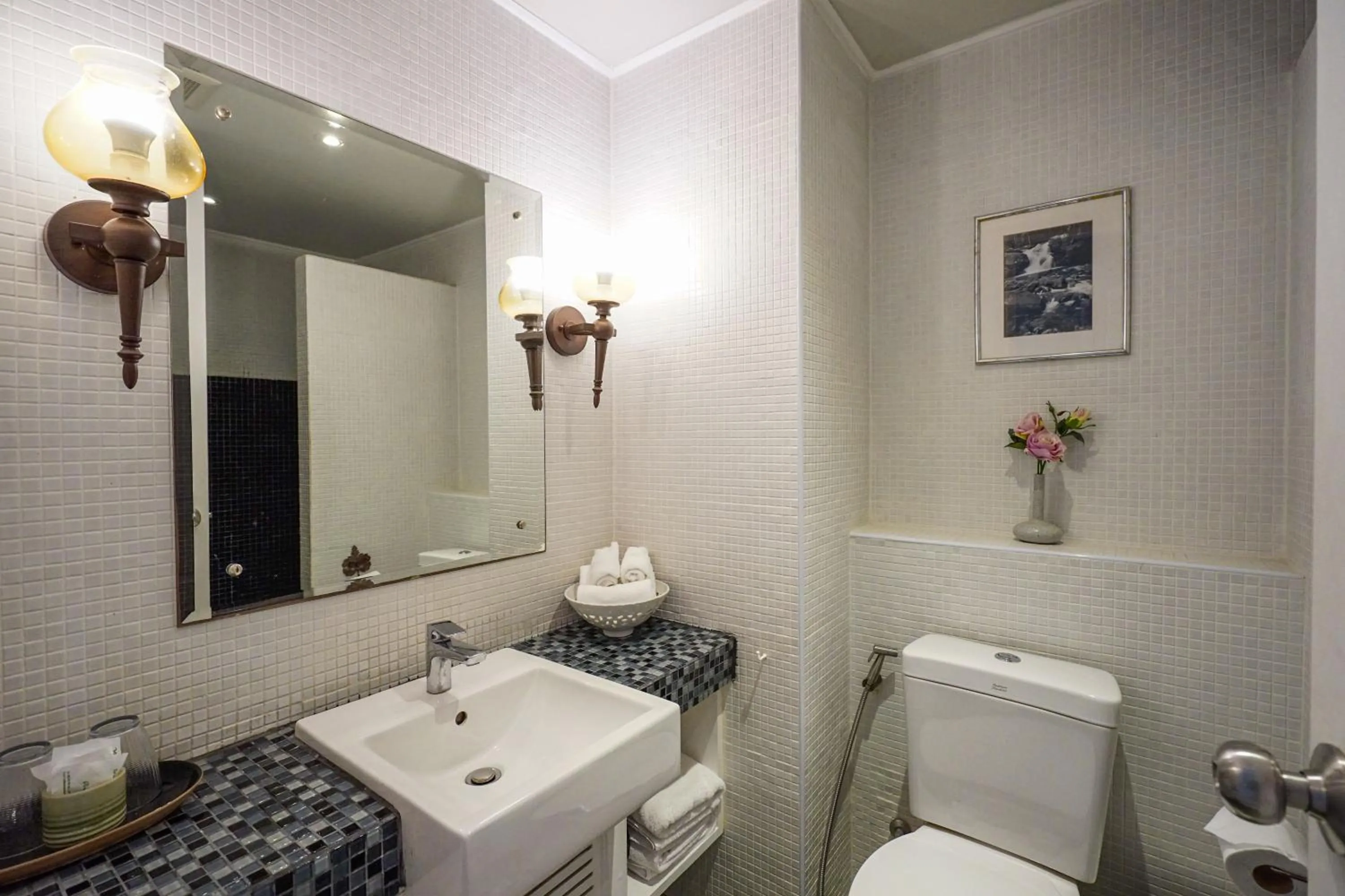 Bathroom in At Pingnakorn Nimman Hotel