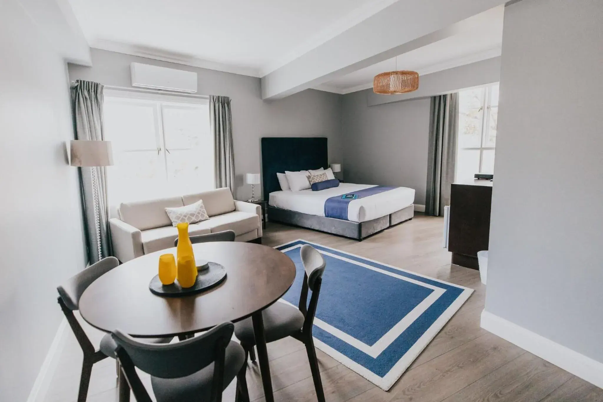 Deluxe Suite in Seabreeze Hotel Deluxe Suite in Seabreeze Hotel