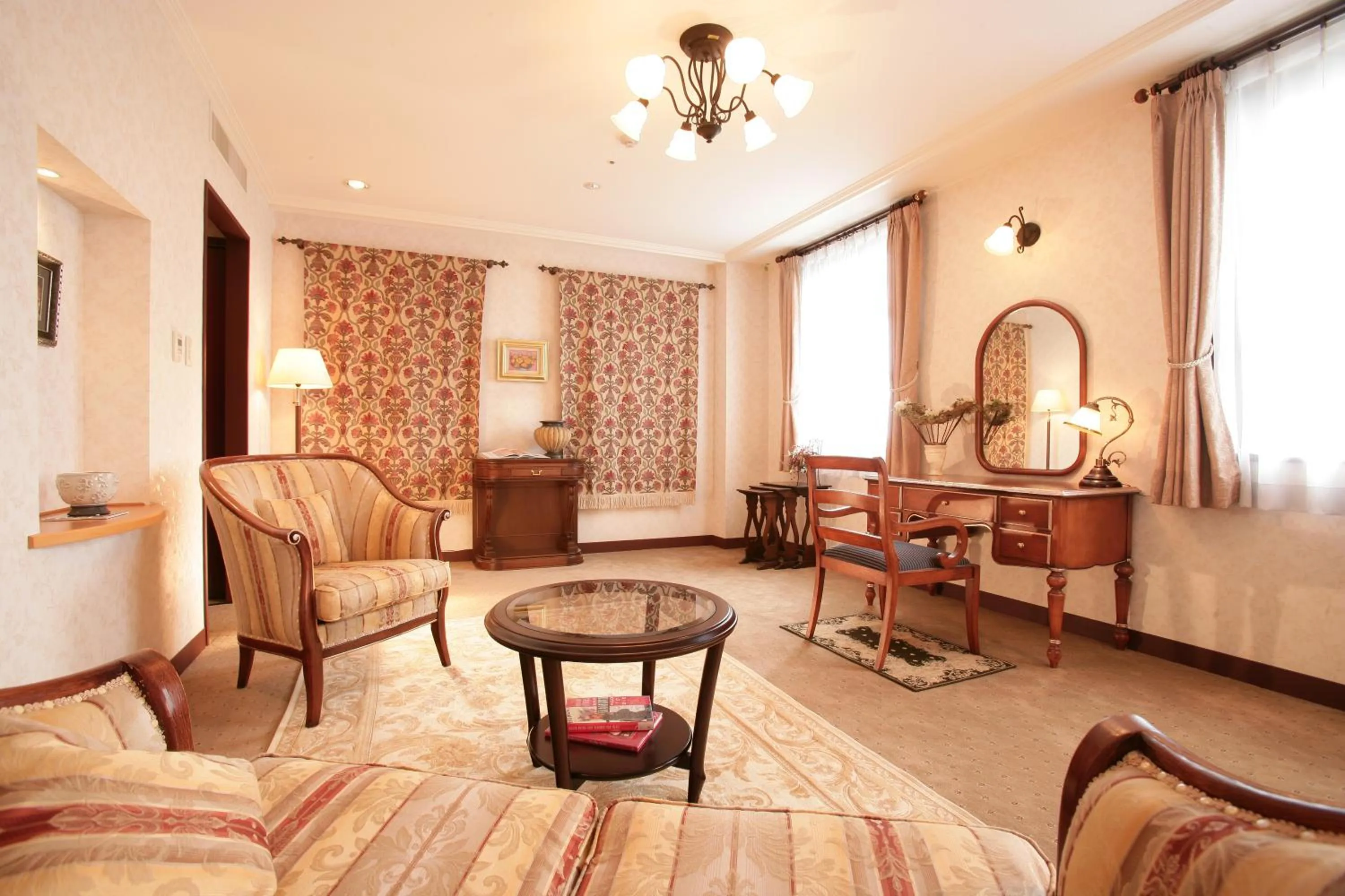 Living room in Kitabiwako Hotel Grazie