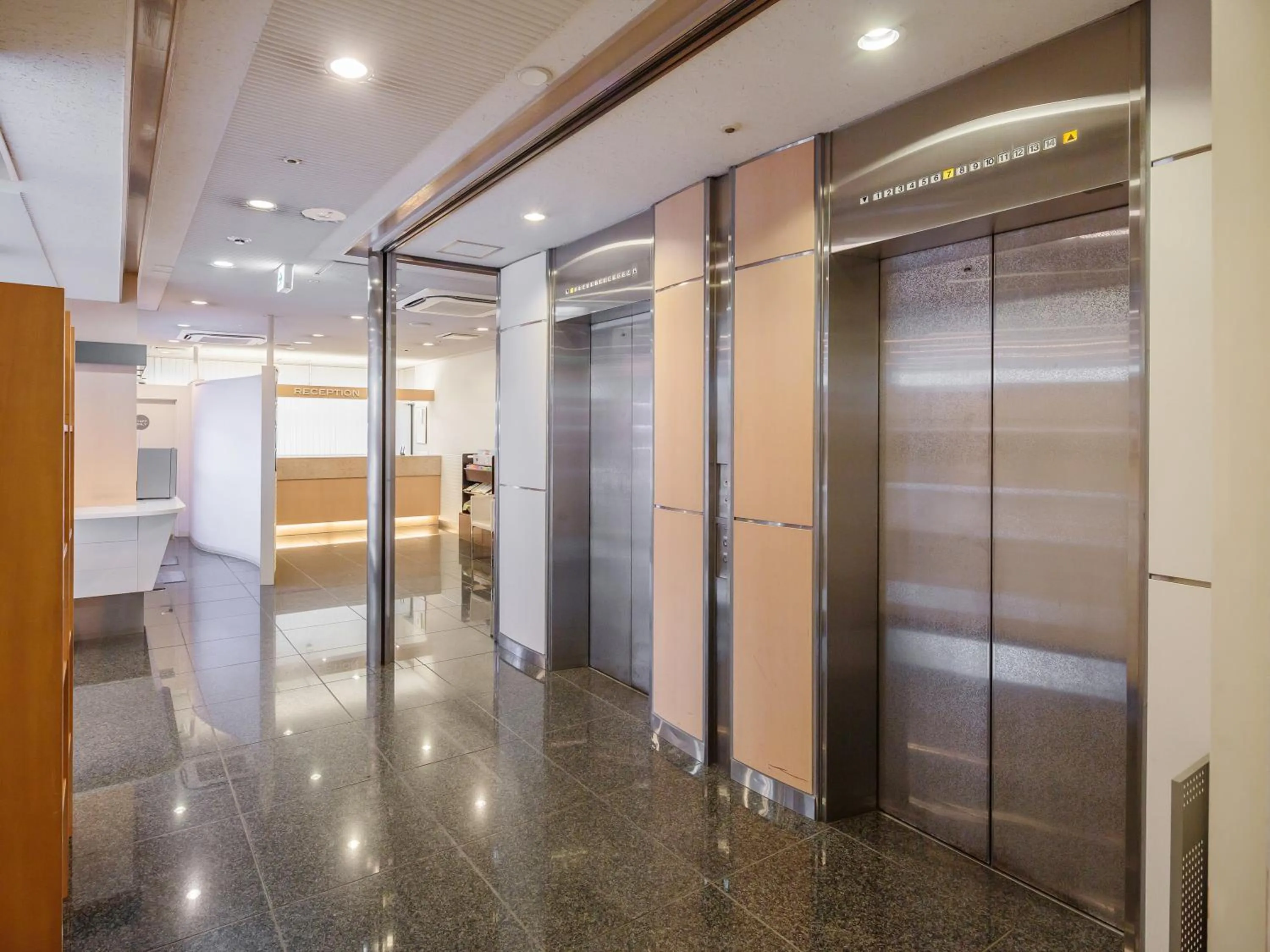 Lobby or reception in HOTEL MYSTAYS Higashi Ikebukuro