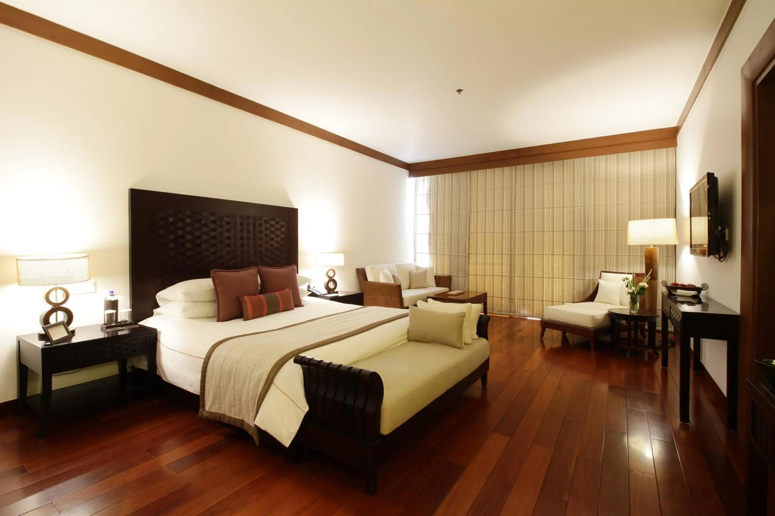 Bed in Jaypee Greens Golf and Spa Resort