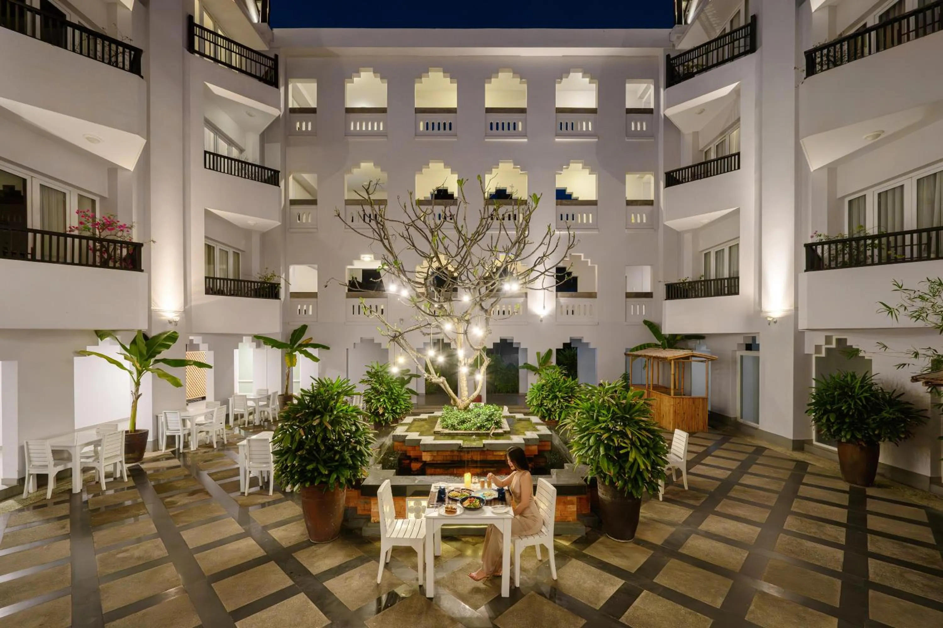 Night in Muine Bay Resort