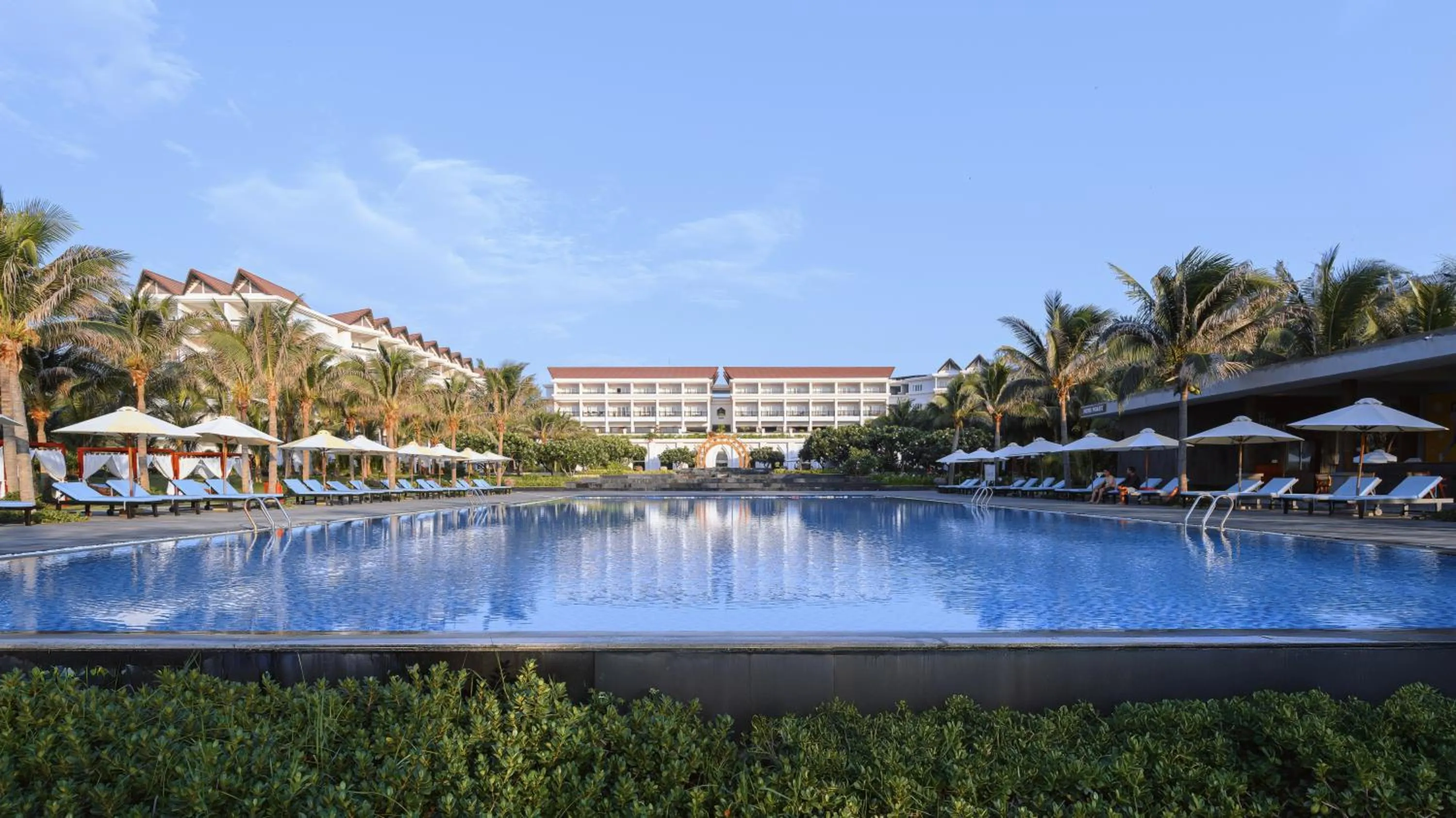 Swimming pool in Muine Bay Resort