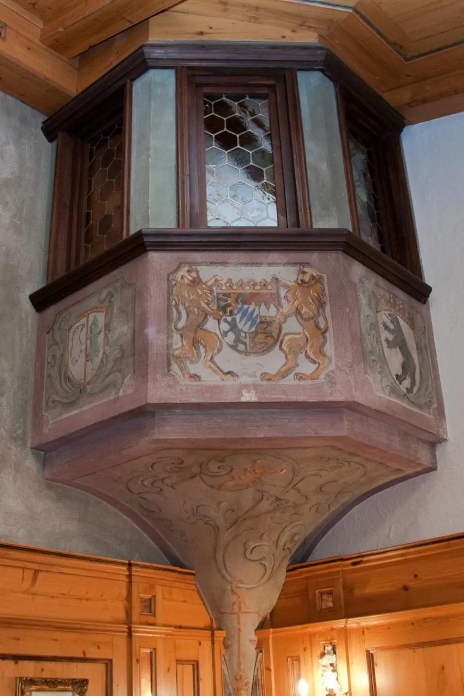 Decorative detail in Alpenhof Grainau