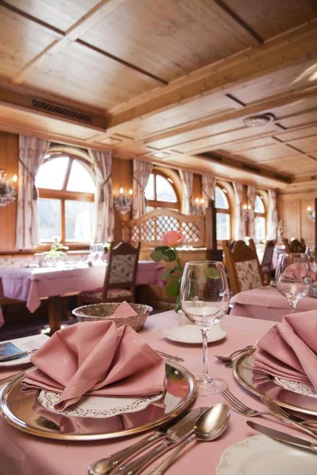 Restaurant/places to eat in Alpenhof Grainau