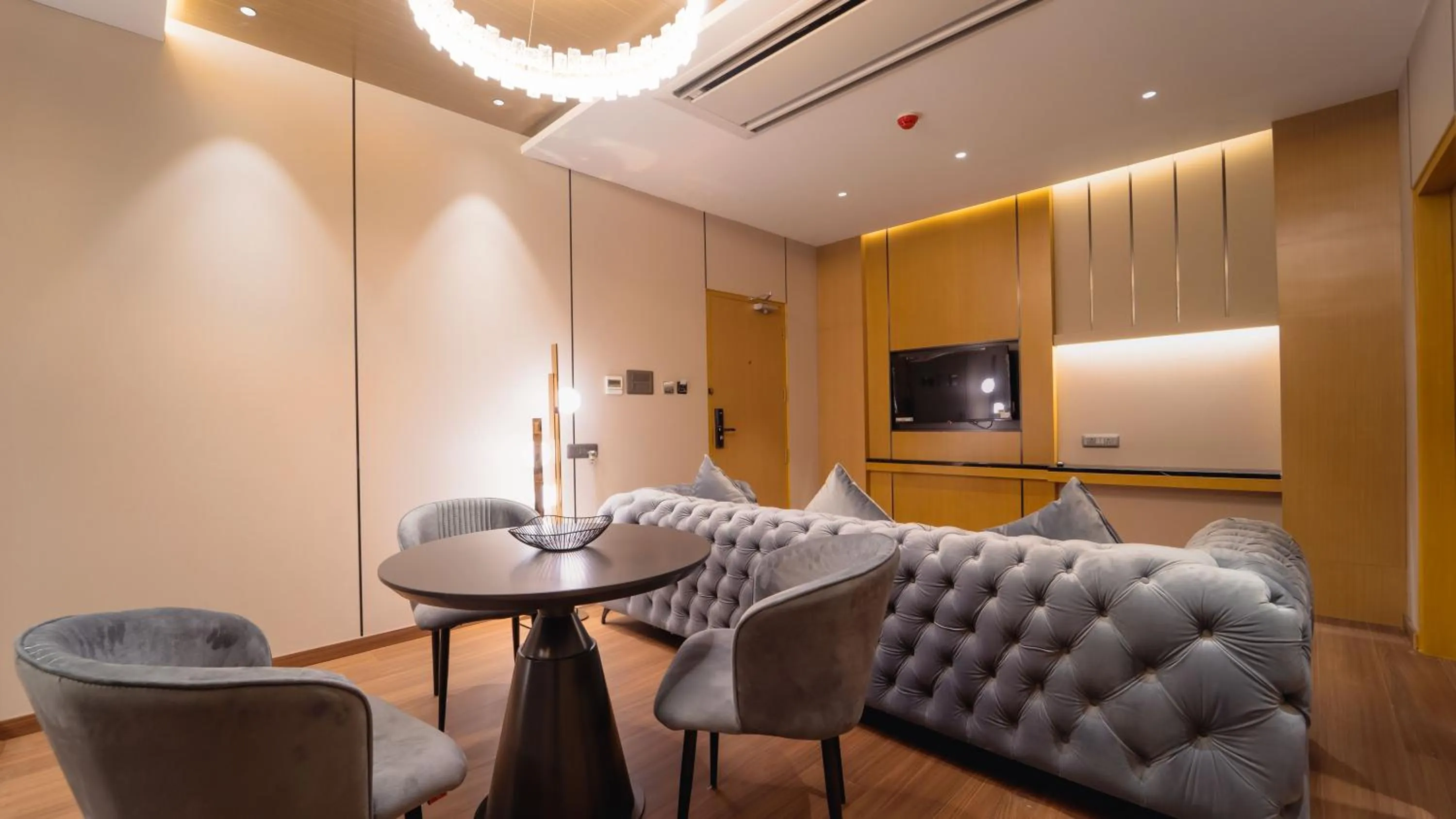 Living room in Treebo Kingsbury Fiesta Vellore