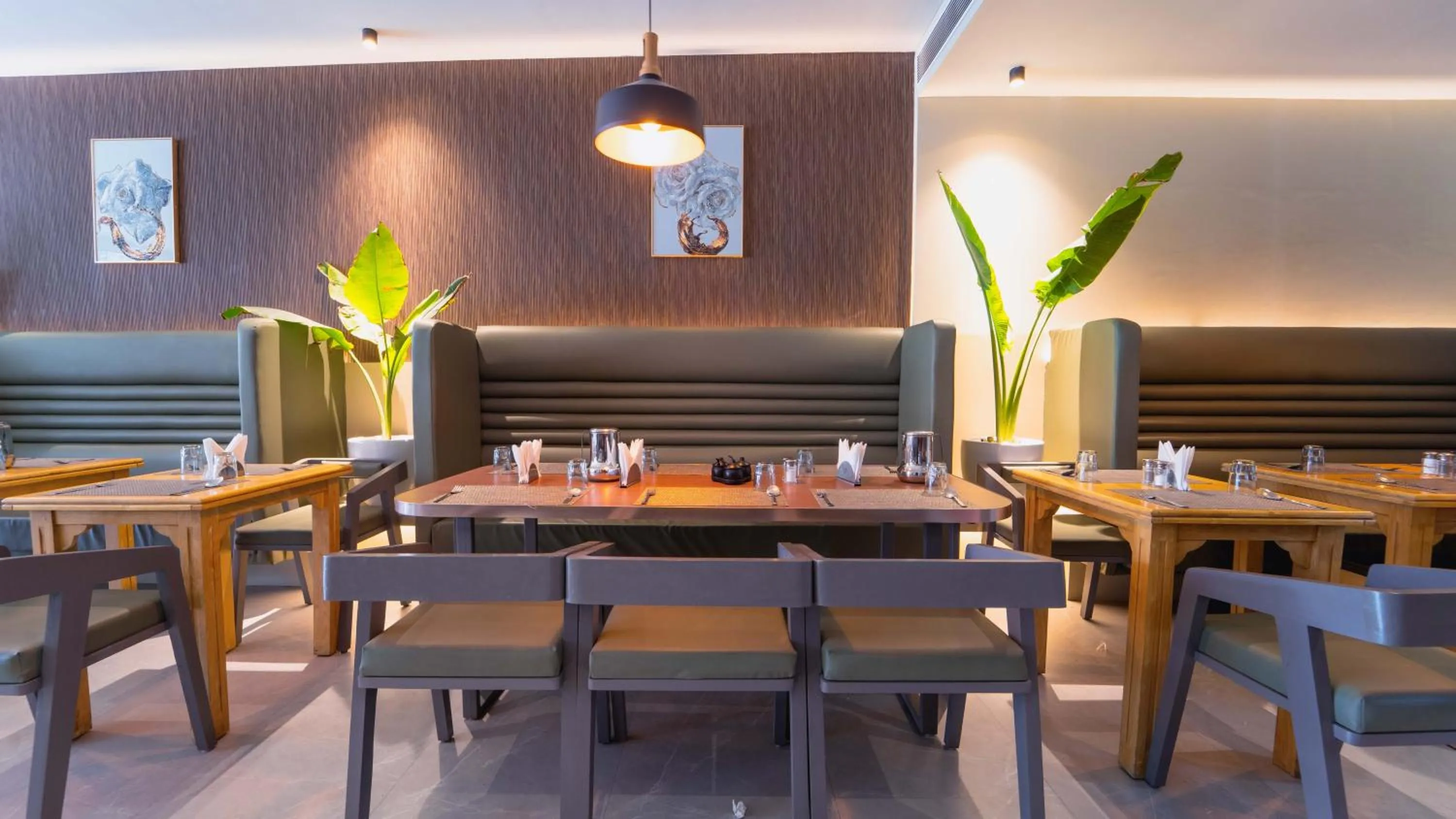 Restaurant/places to eat in Treebo Kingsbury Fiesta Vellore