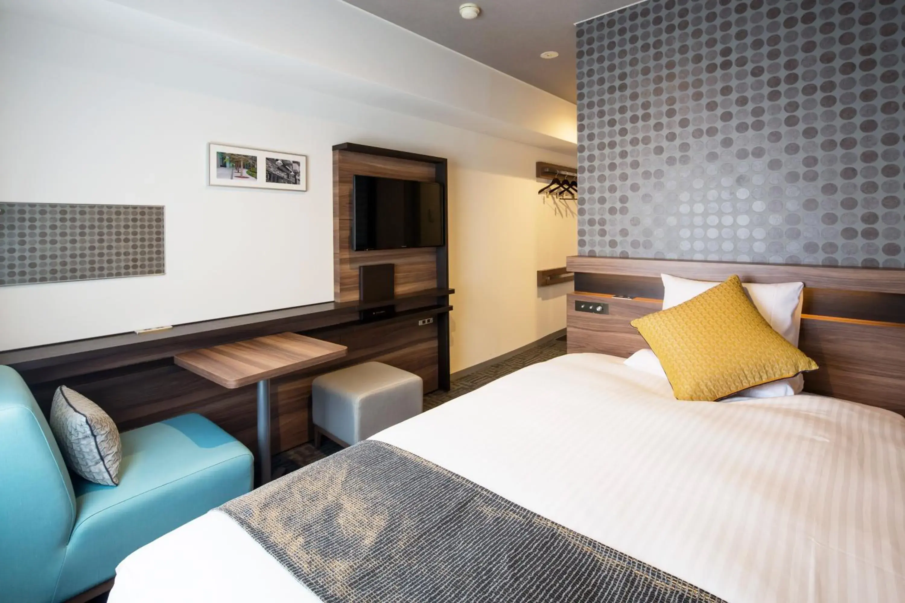 Double Room with Small Double Bed - single occupancy - Non-Smoking in HOTEL MYSTAYS Gotanda Double Room with Small Double Bed - single occupancy - Non-Smoking in HOTEL MYSTAYS Gotanda