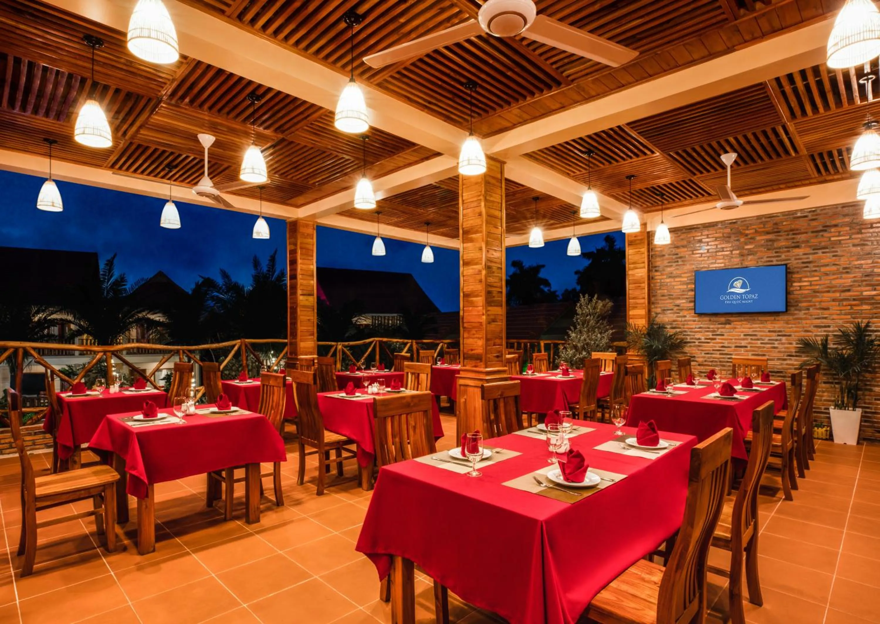 Restaurant/places to eat in Golden Topaz Phu Quoc Resort