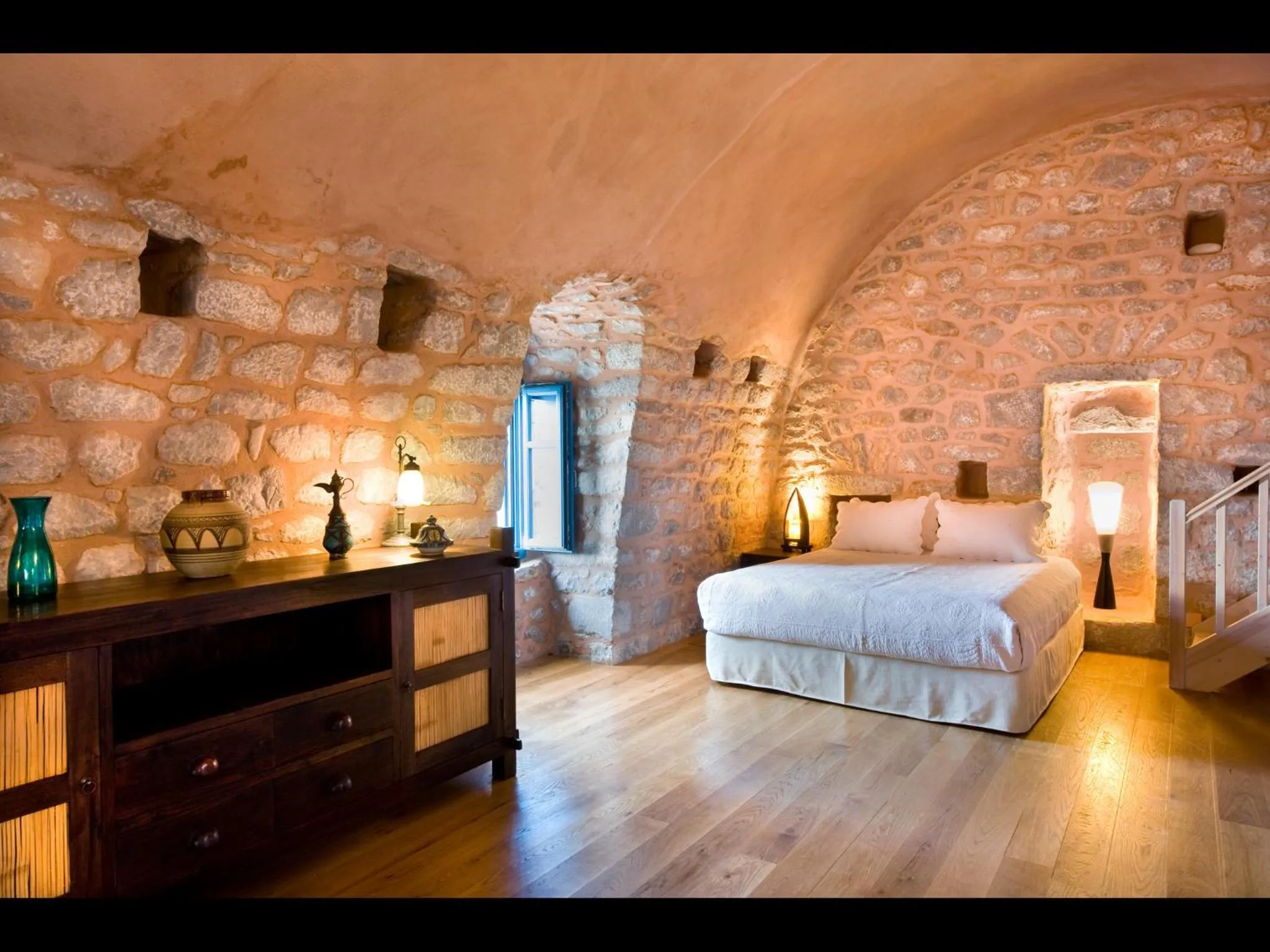 Bed in Arapakis Historic Castle