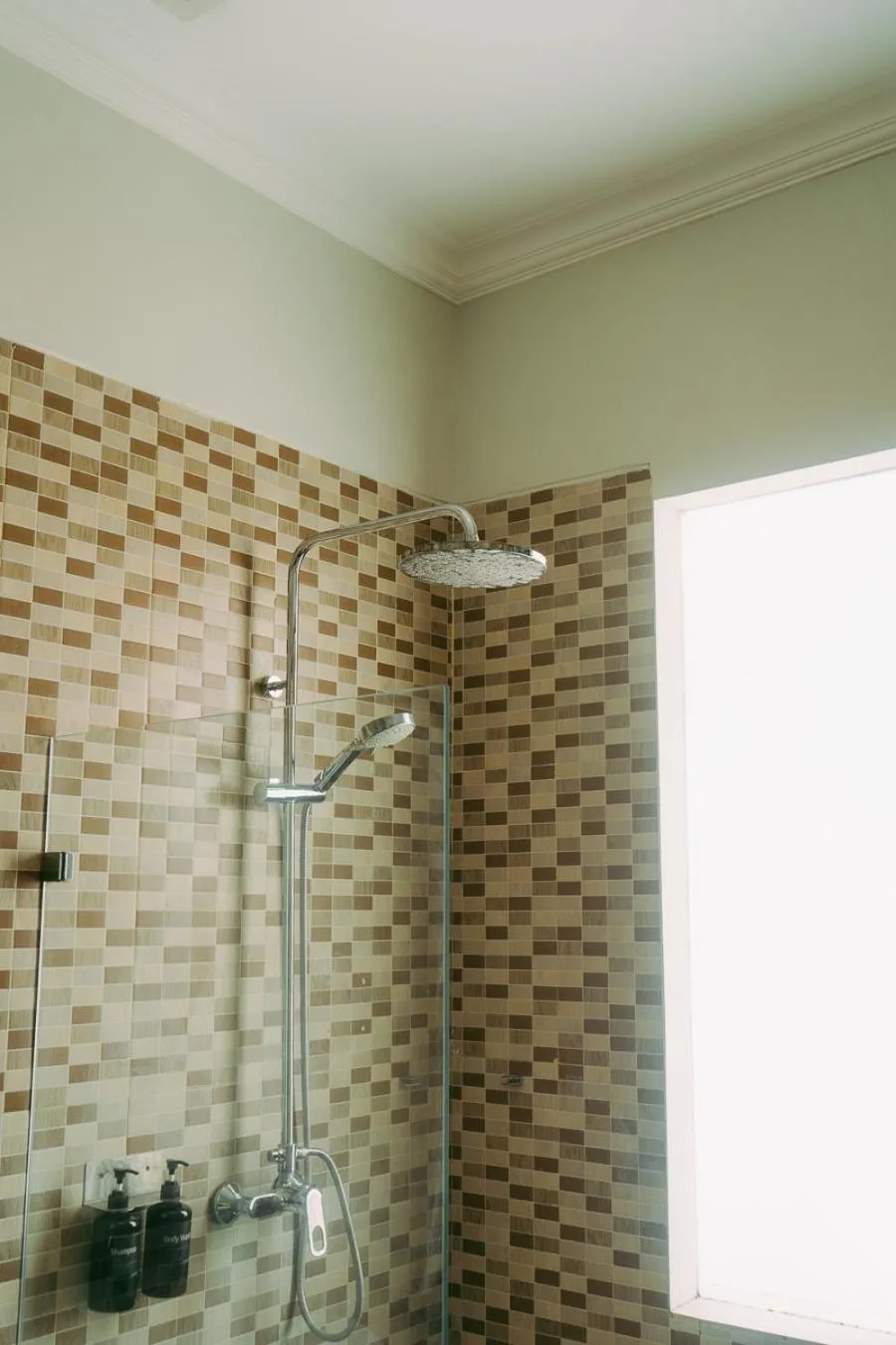 Breakfast in Escape Bajo