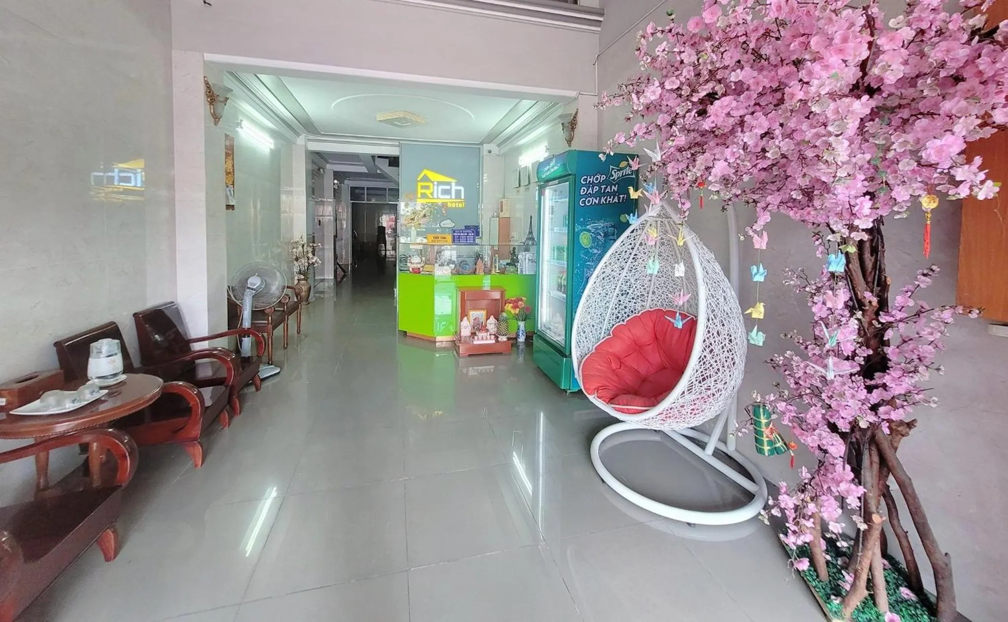 Living room in Rich Hotel