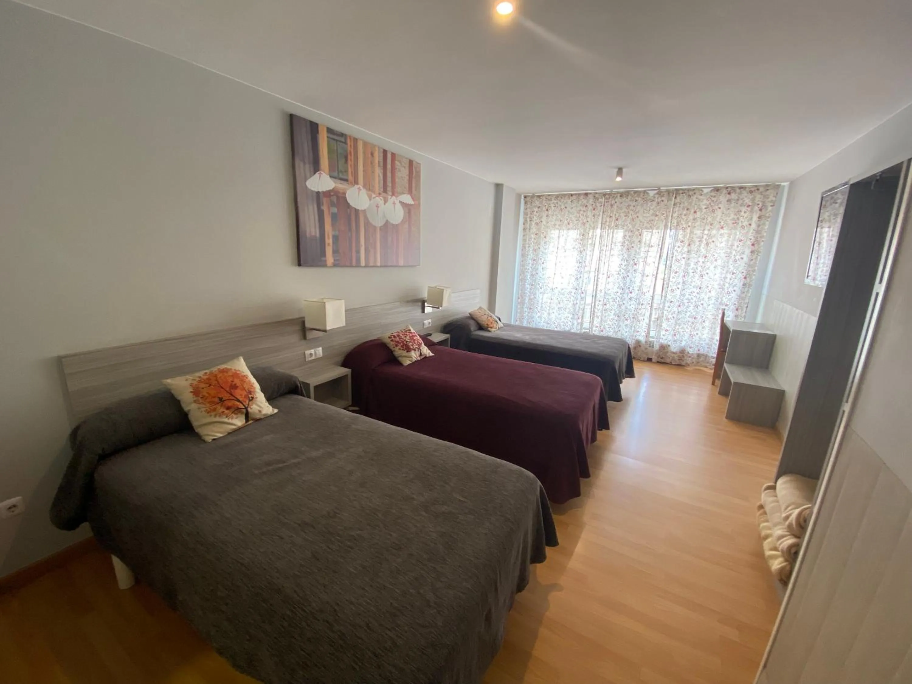 Bedroom, Bed in dpCristal