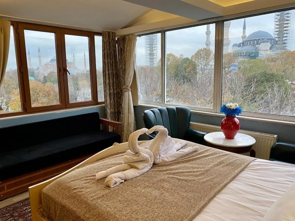 Decorative detail, Bed in Optimist Hotel