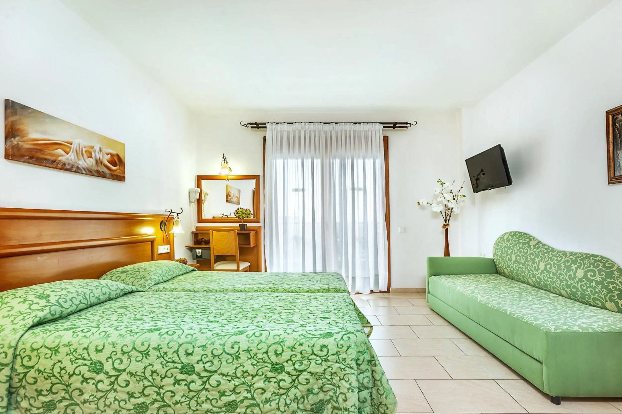 Nereides Hotel