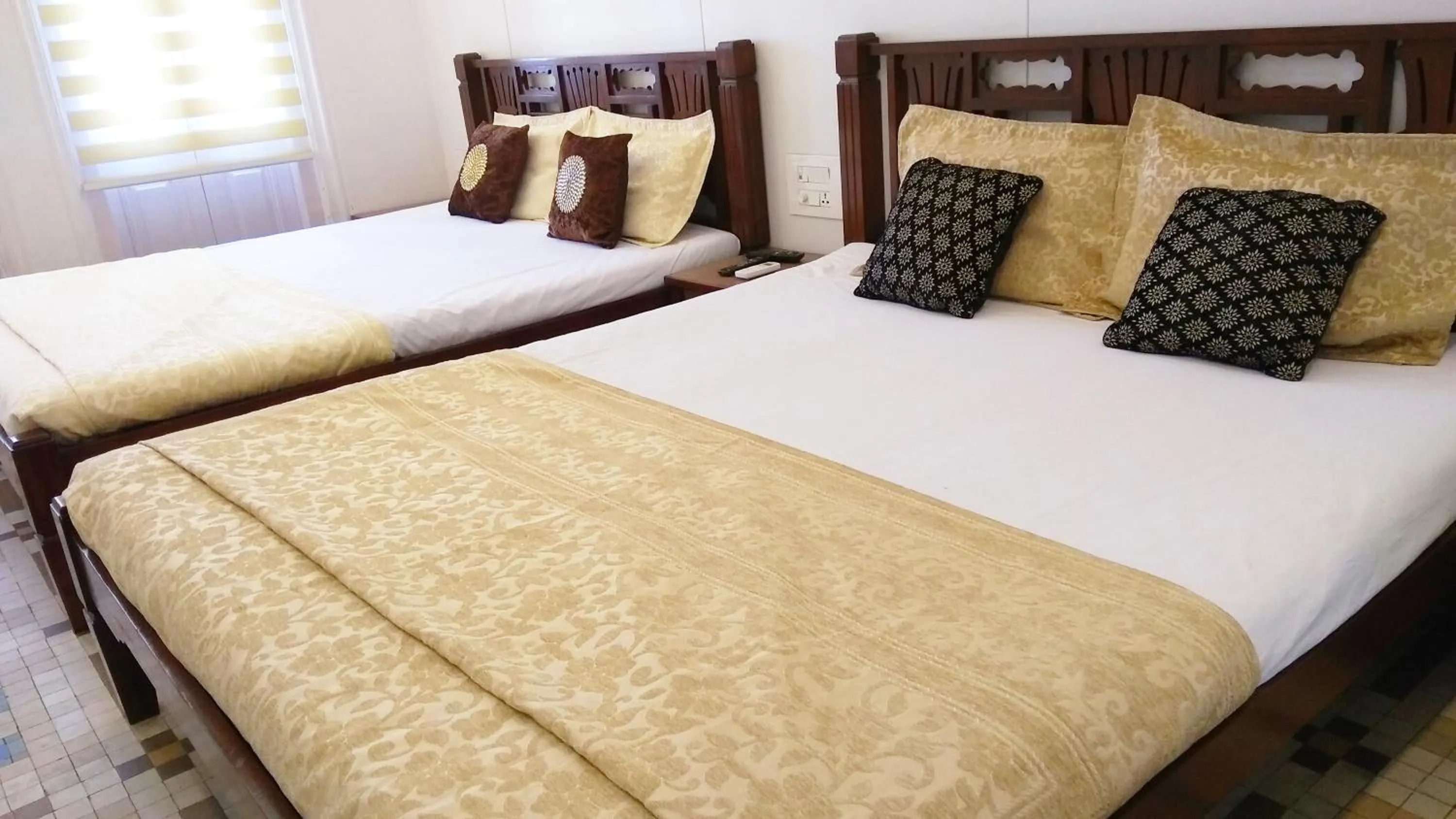 Bedroom, Bed in Carlton Hotel Mumbai - Behind Taj Mahal Palace Colaba Mumbai