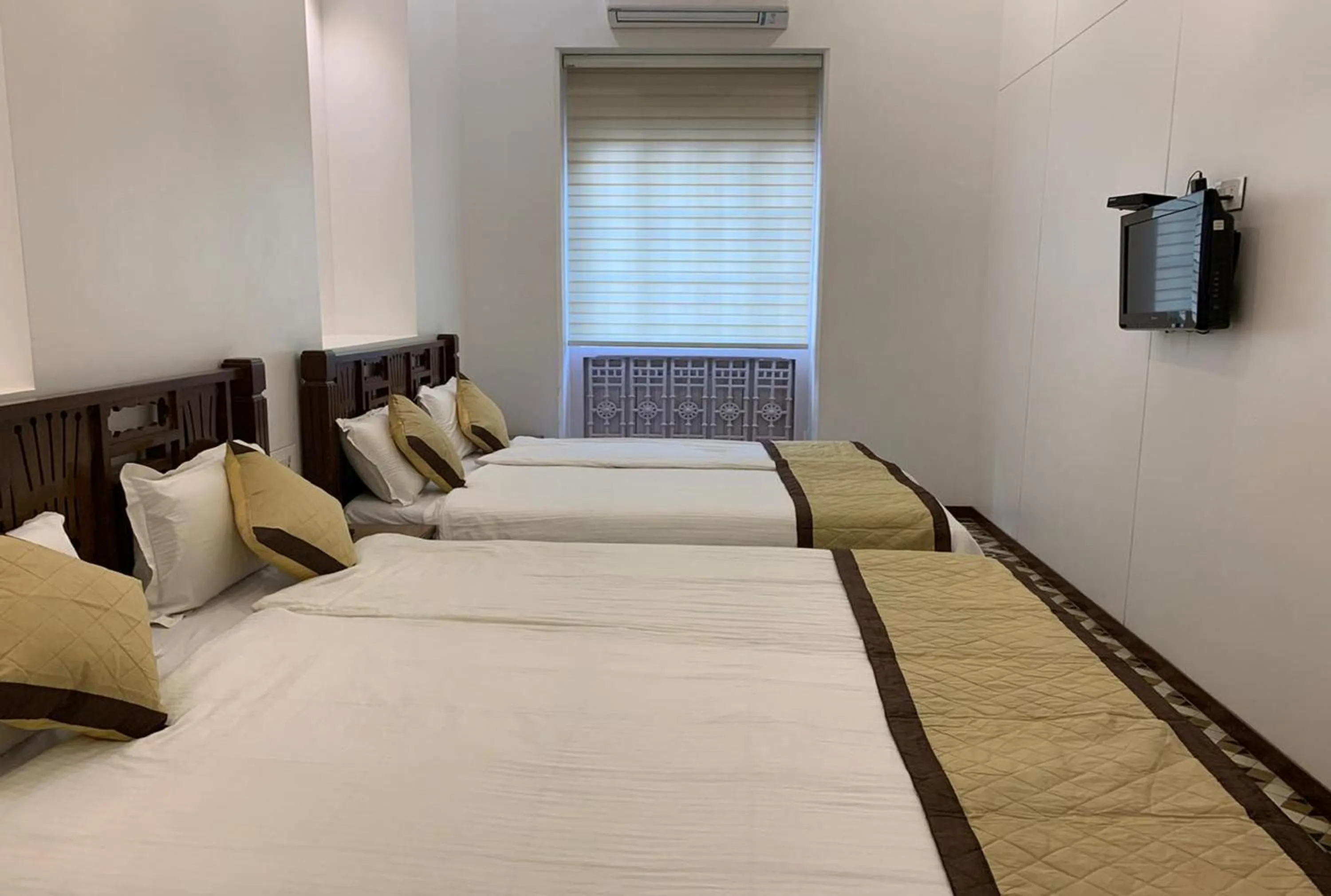 Bed in Carlton Hotel Mumbai - Behind Taj Mahal Palace Colaba Mumbai