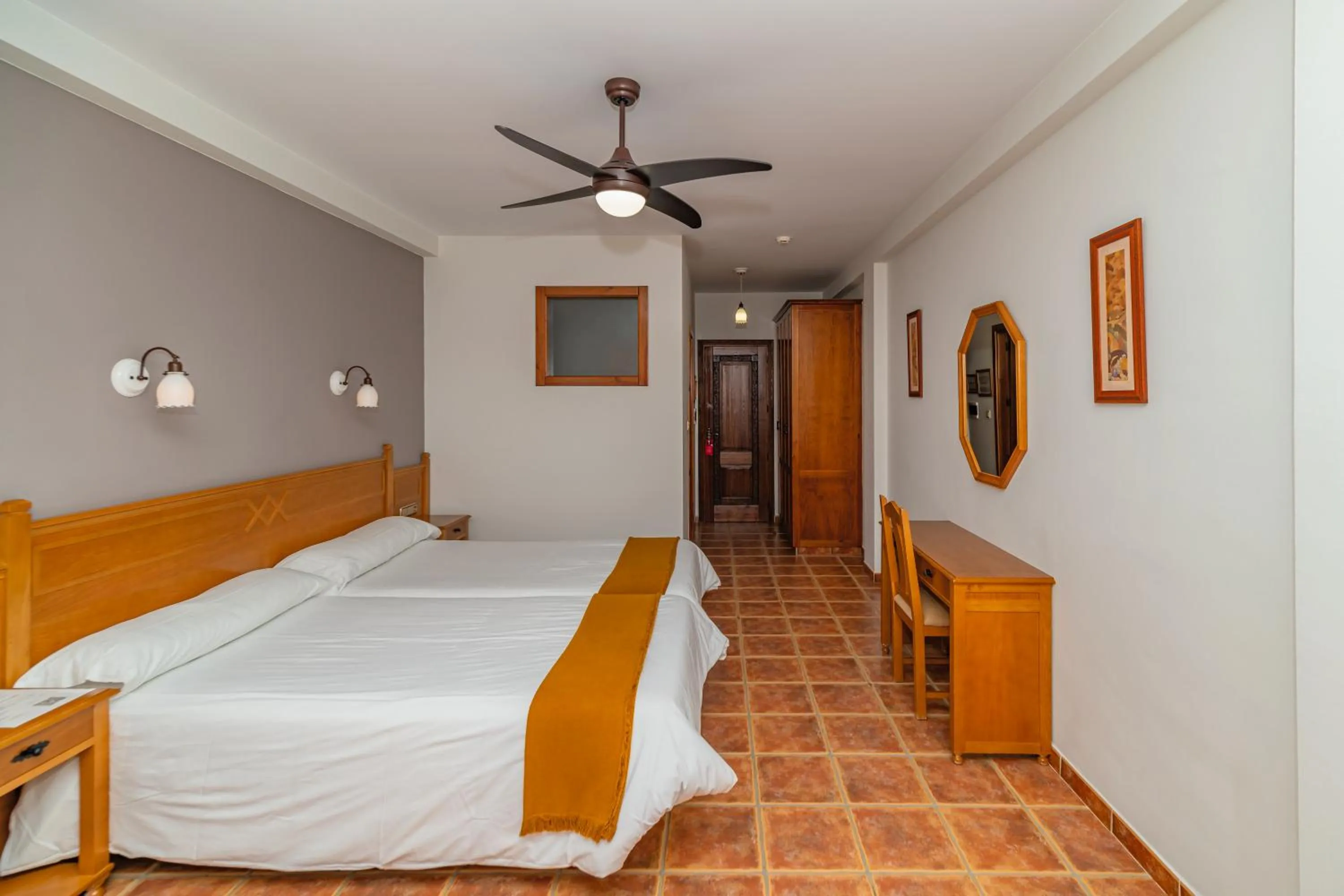 Bed in Hotel La Fragua II