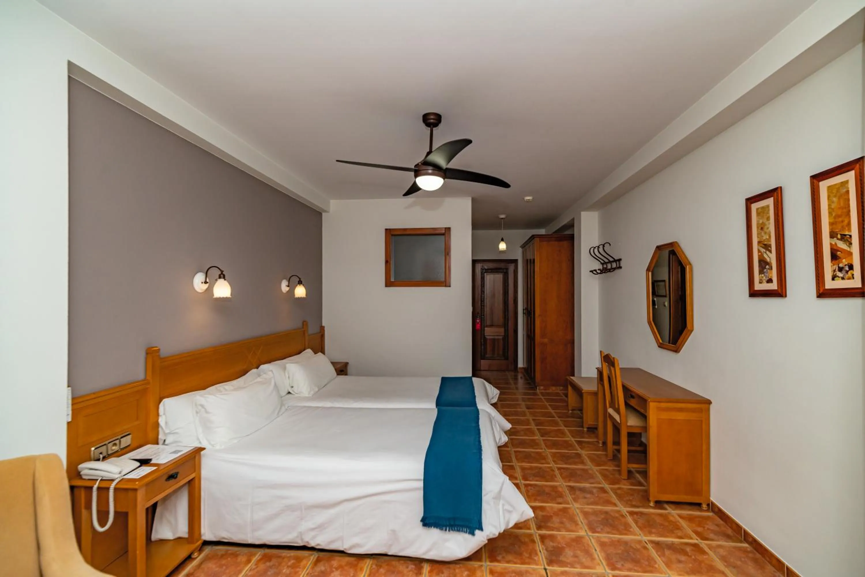 Bed in Hotel La Fragua II