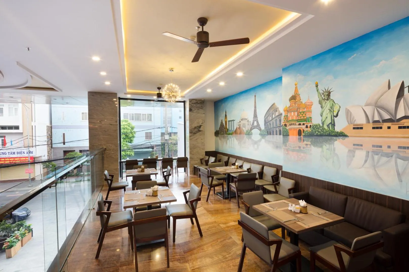 Restaurant/places to eat in Sao Viet Nha Trang Hotel