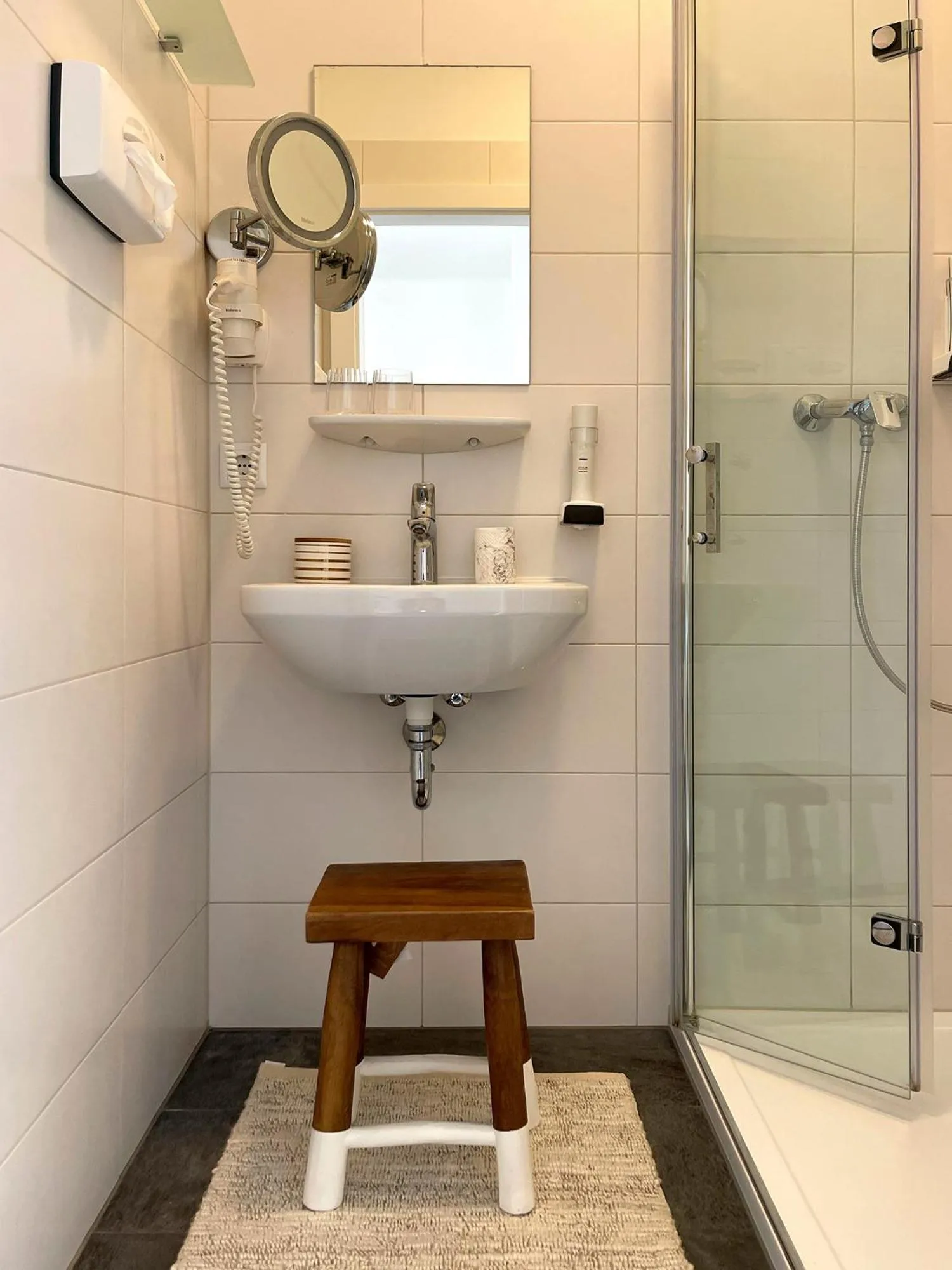 Shower in Strandhotel Kärntnerhof