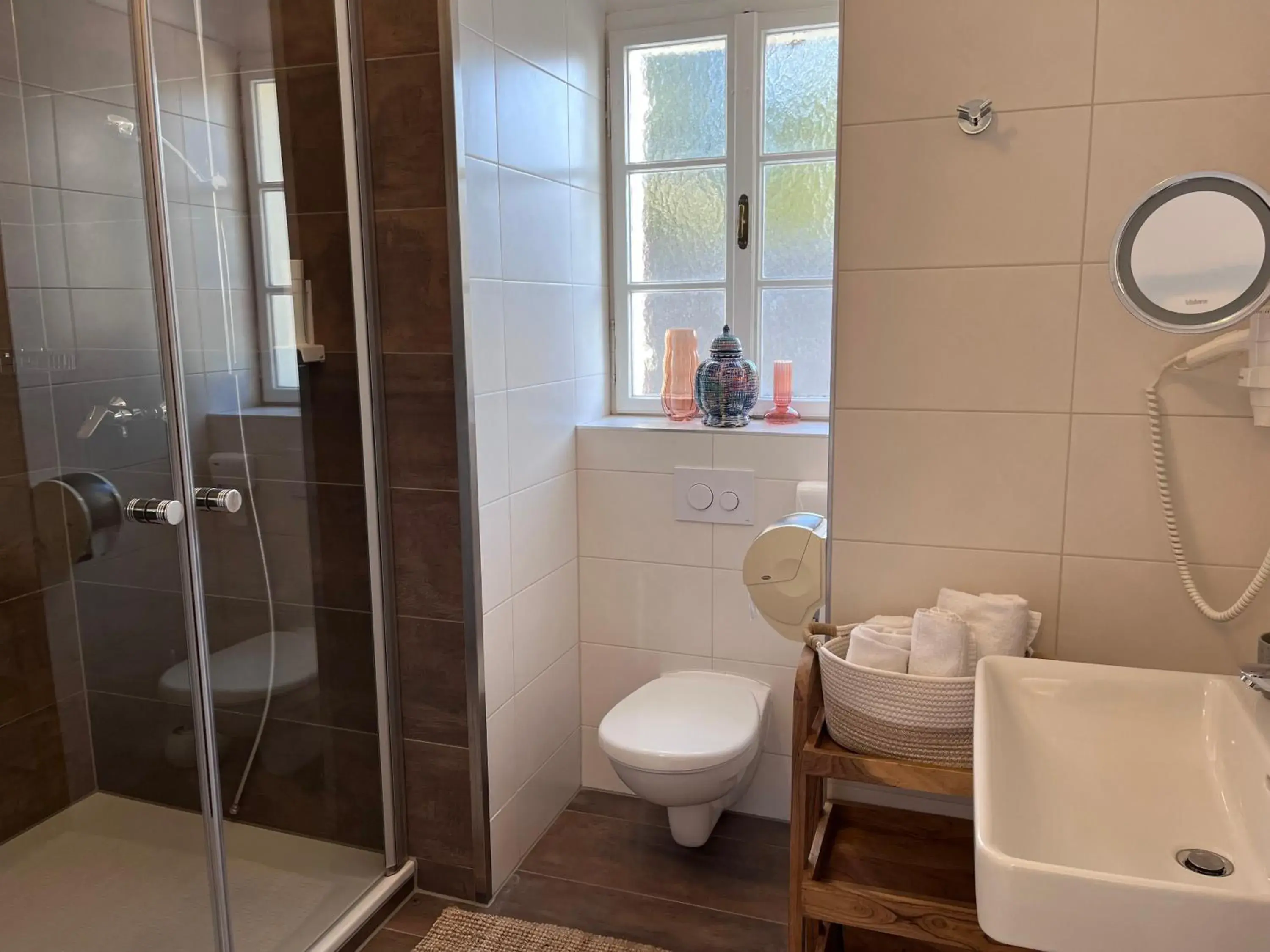 Standard Double Room with Lake View in Strandhotel Kärntnerhof Standard Double Room with Lake View in Strandhotel Kärntnerhof