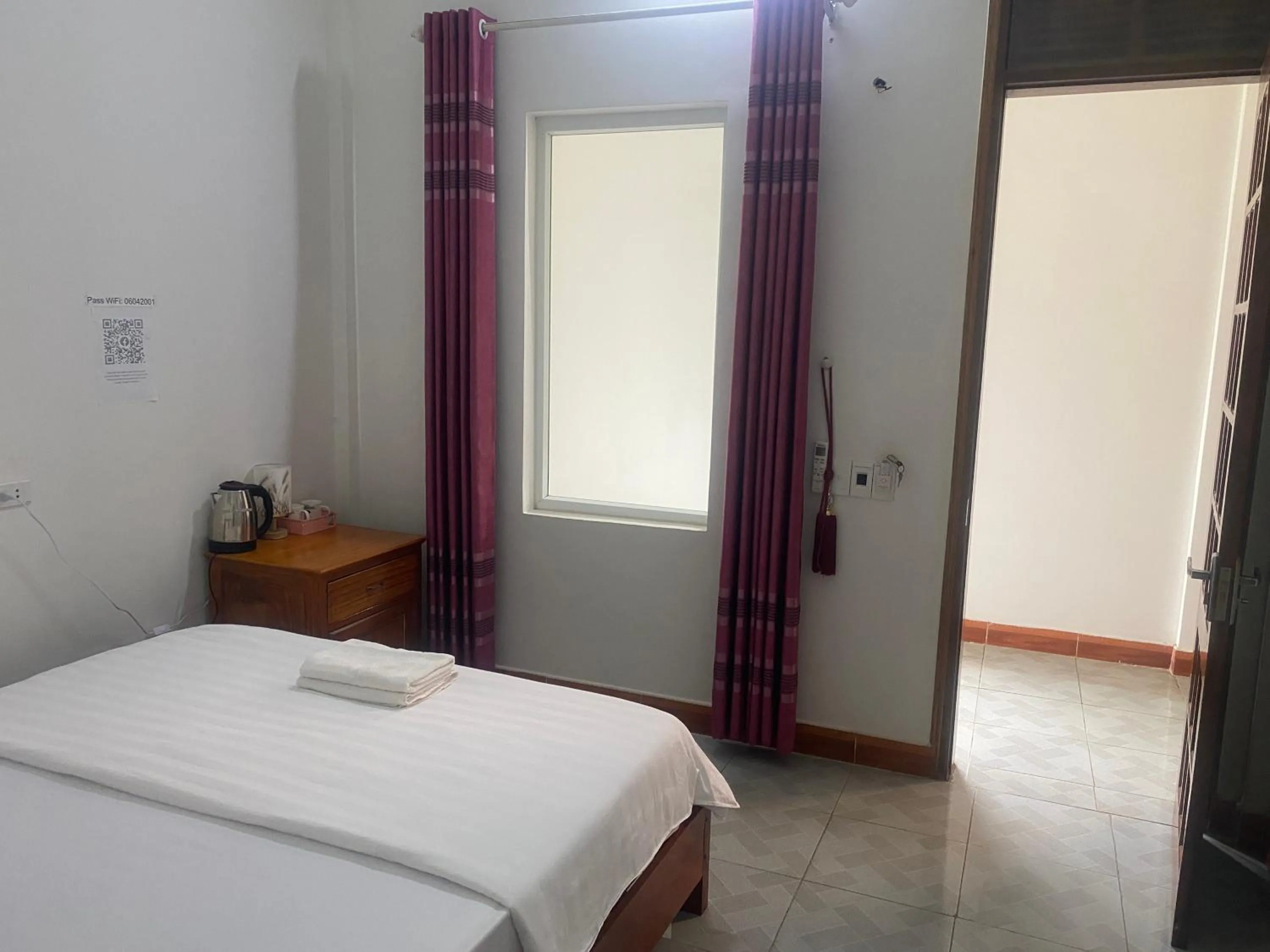 View (from property/room), Bed in Phong Nha - Tien's Cozy Homestay