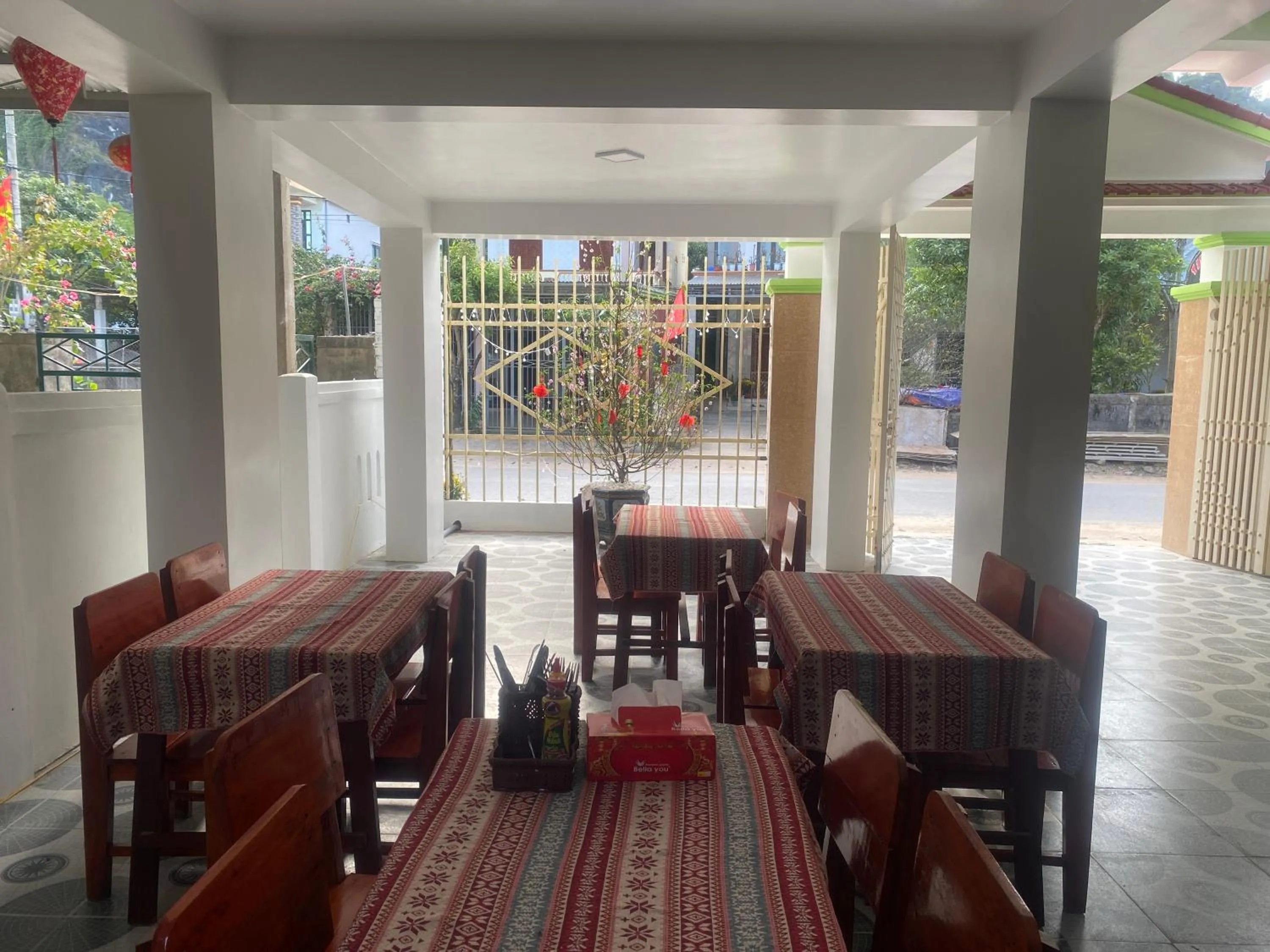 Patio in Phong Nha - Tien's Cozy Homestay