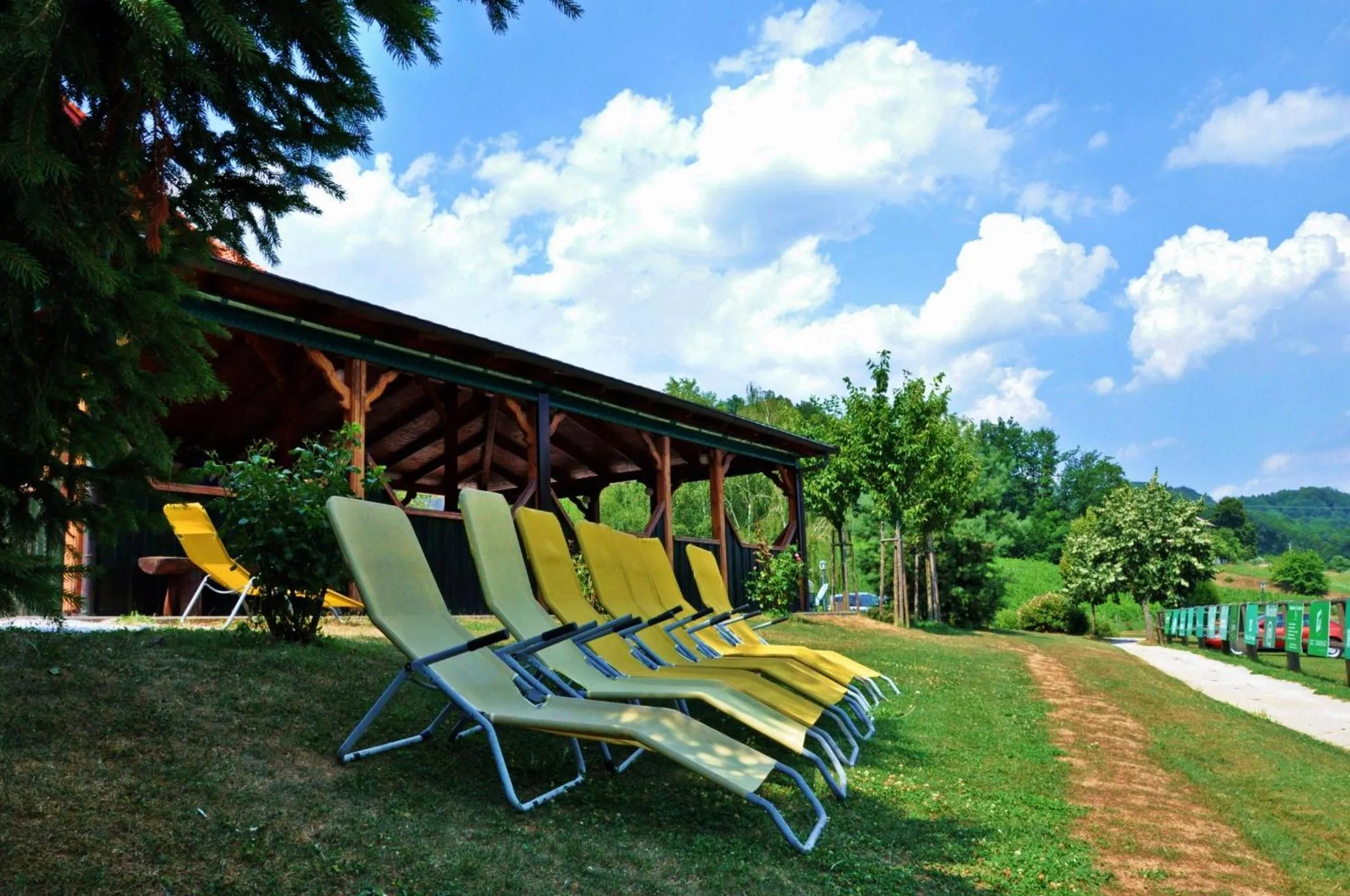 Garden in Natura Amon